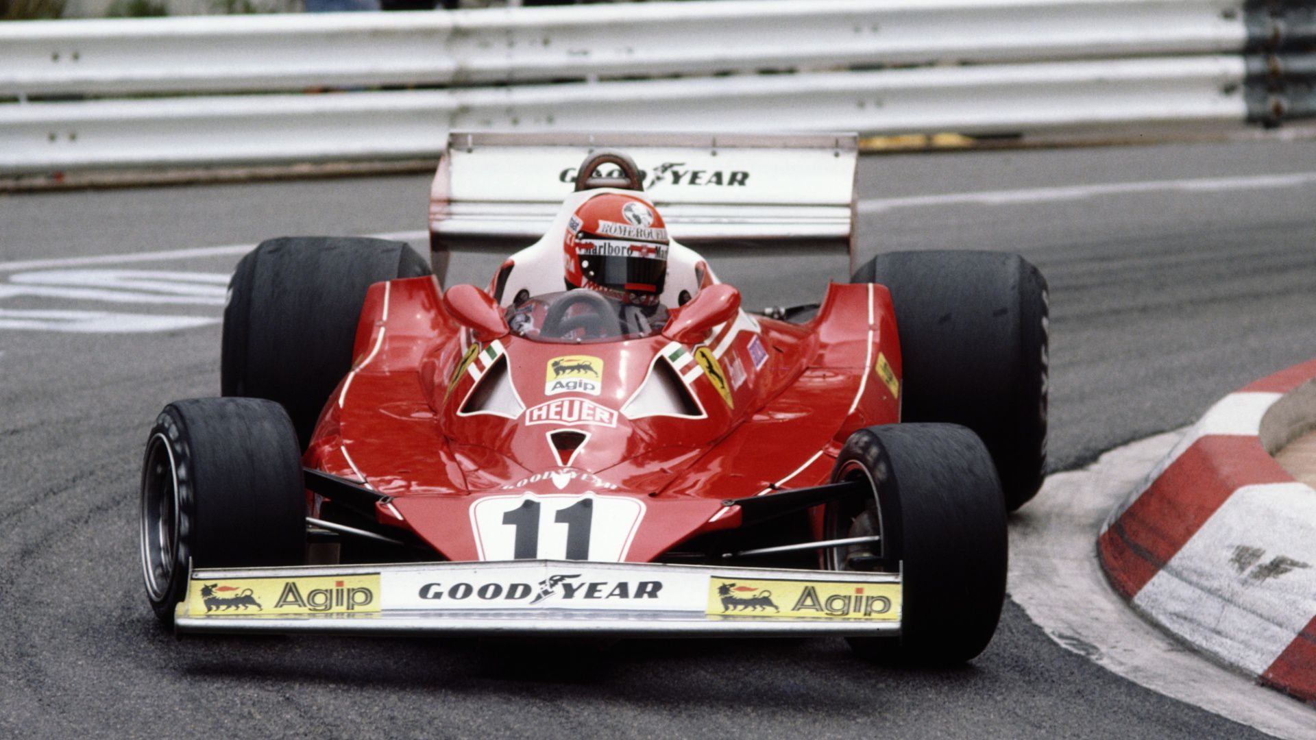 niki-lauda-com-a-ferrari-312t2-no-gp-de-monaco-de-1977-1408501348316_1920x1080