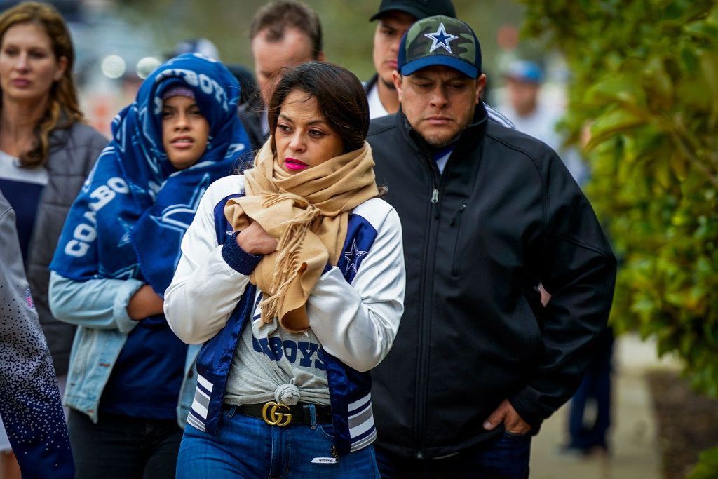 The tailgate turkey returns! These photos prove Cowboys die-hards know how  to Thanksgiving