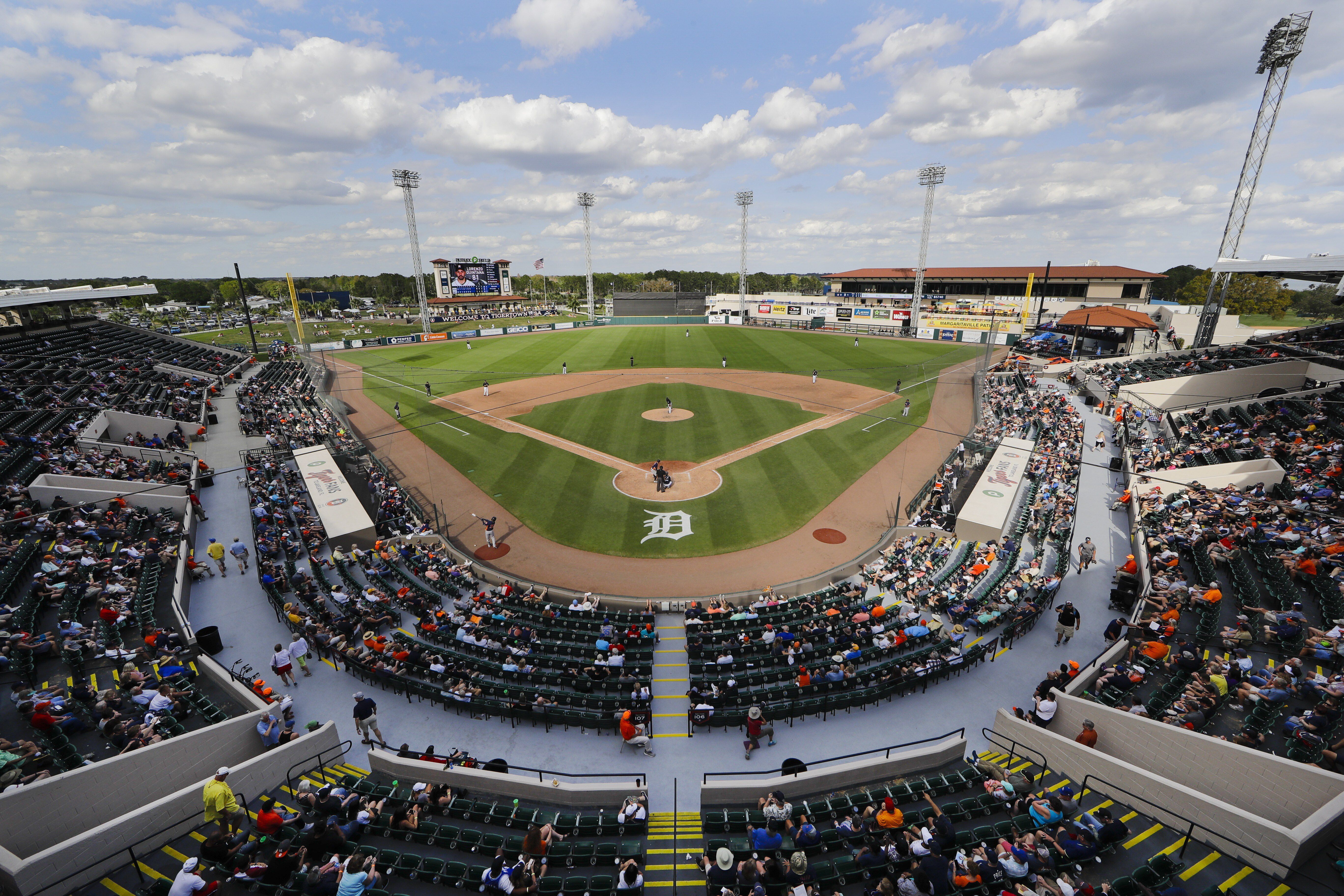 Astros' Jose Altuve nicked by pitch, stars booed in spring training