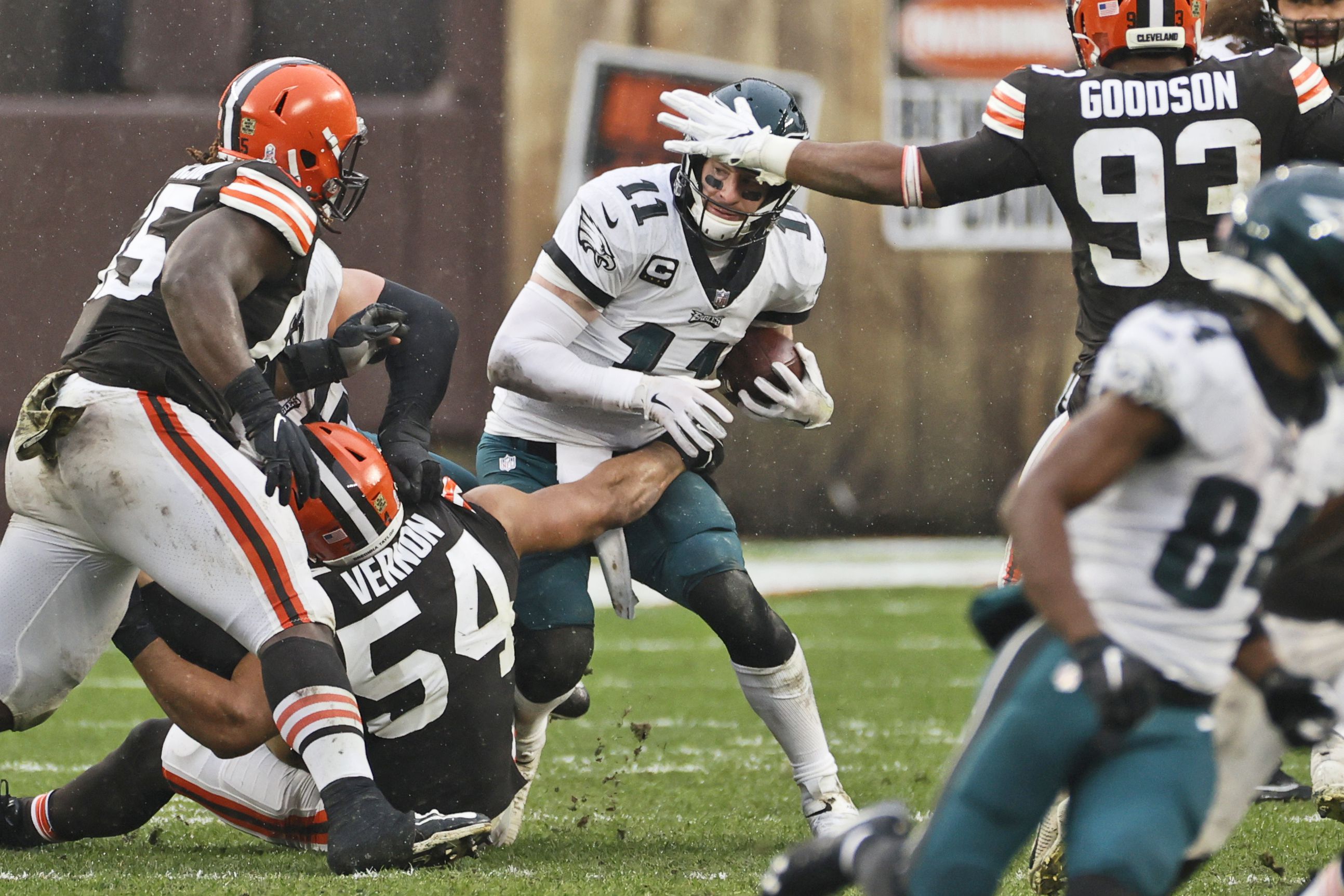 FOX Sports - Fun fact: Eagles HC Doug Pederson is the 4th name on the  infamous Browns QB jersey. The Eagles face off against the Browns tonight  on FOX.