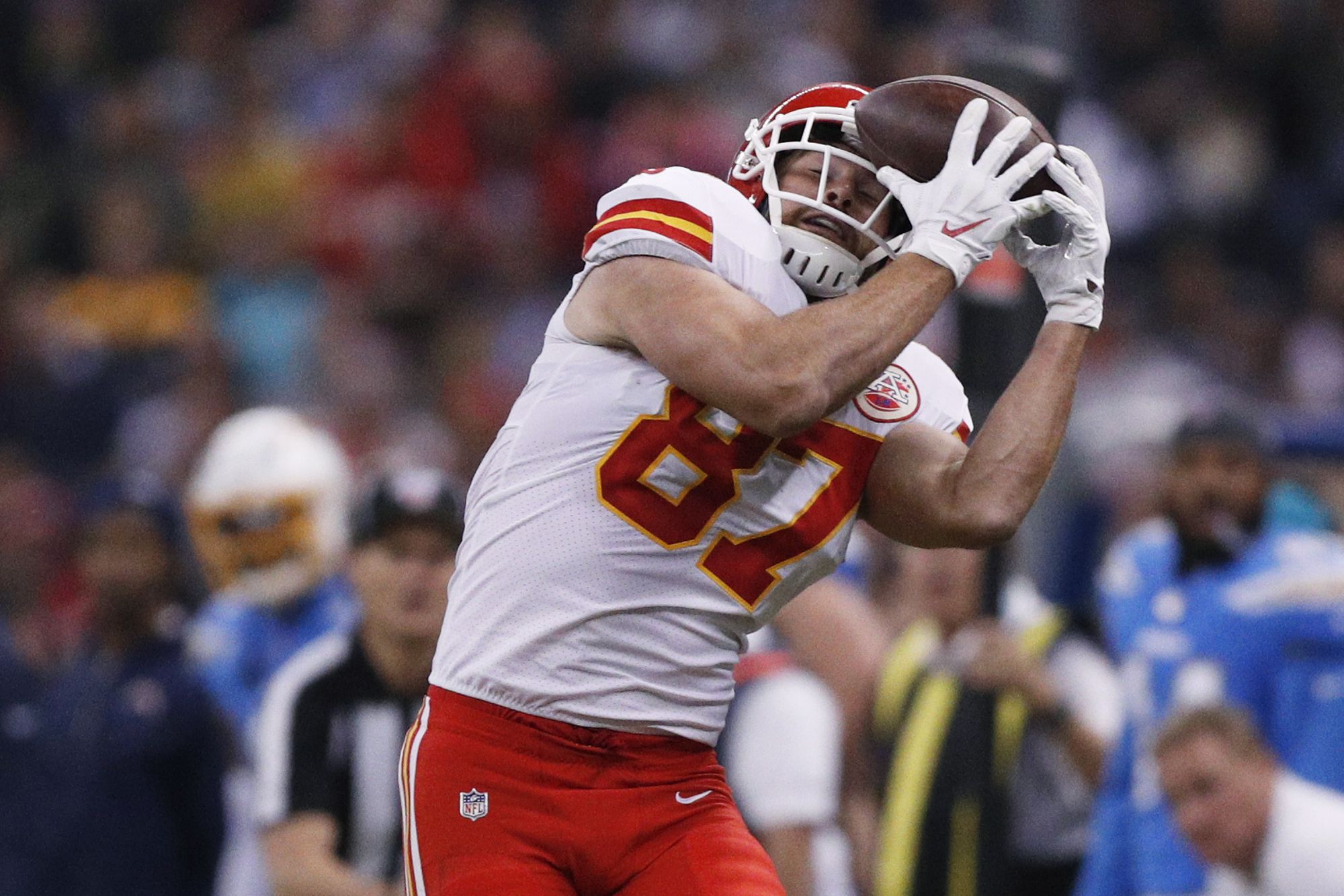 Report: Chiefs run injured Travis Kelce through gameday workout