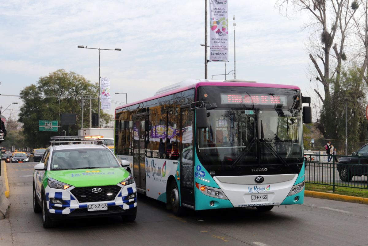 ENTREGA-BUSES-YUTONG-LA-REINA2125.jpg