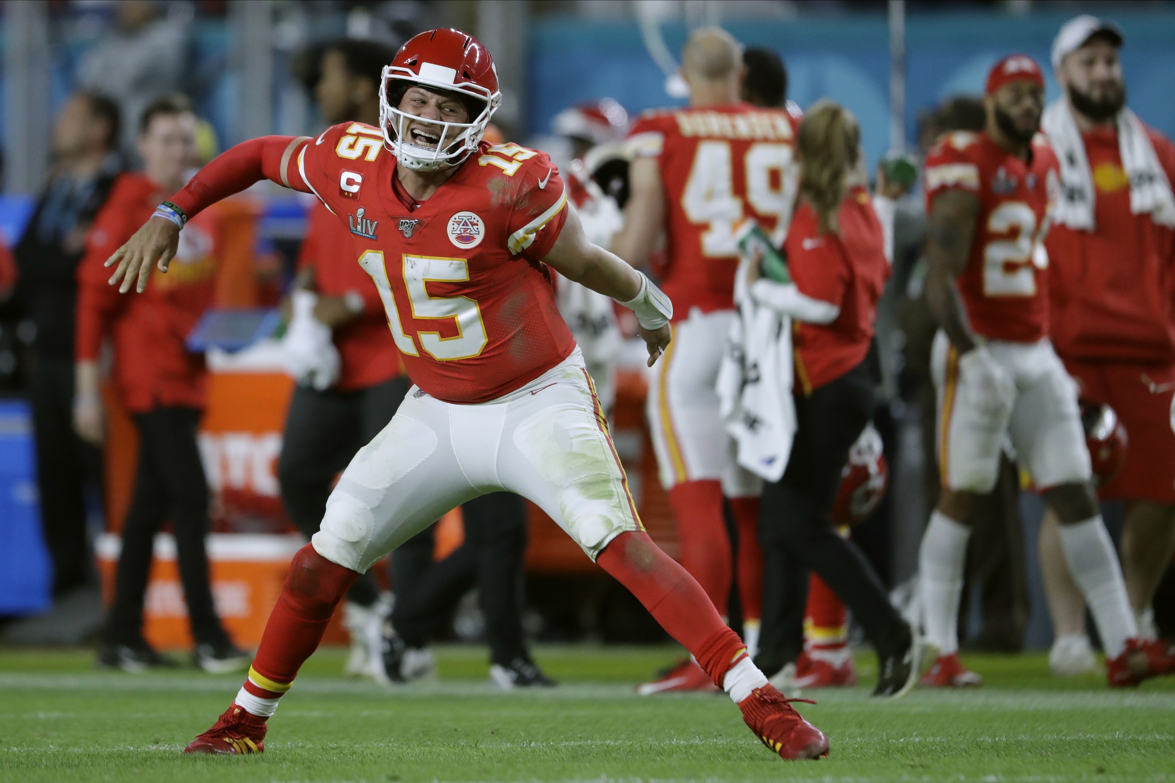 Kansas City Chiefs quarterback Patrick Mahomes (15) before the NFL Super  Bowl 54 football game against the San Francisco 49ers Sunday, Feb. 2, 2020,  in Miami Gardens, Fla. (AP Photo/Seth Wenig Stock Photo - Alamy