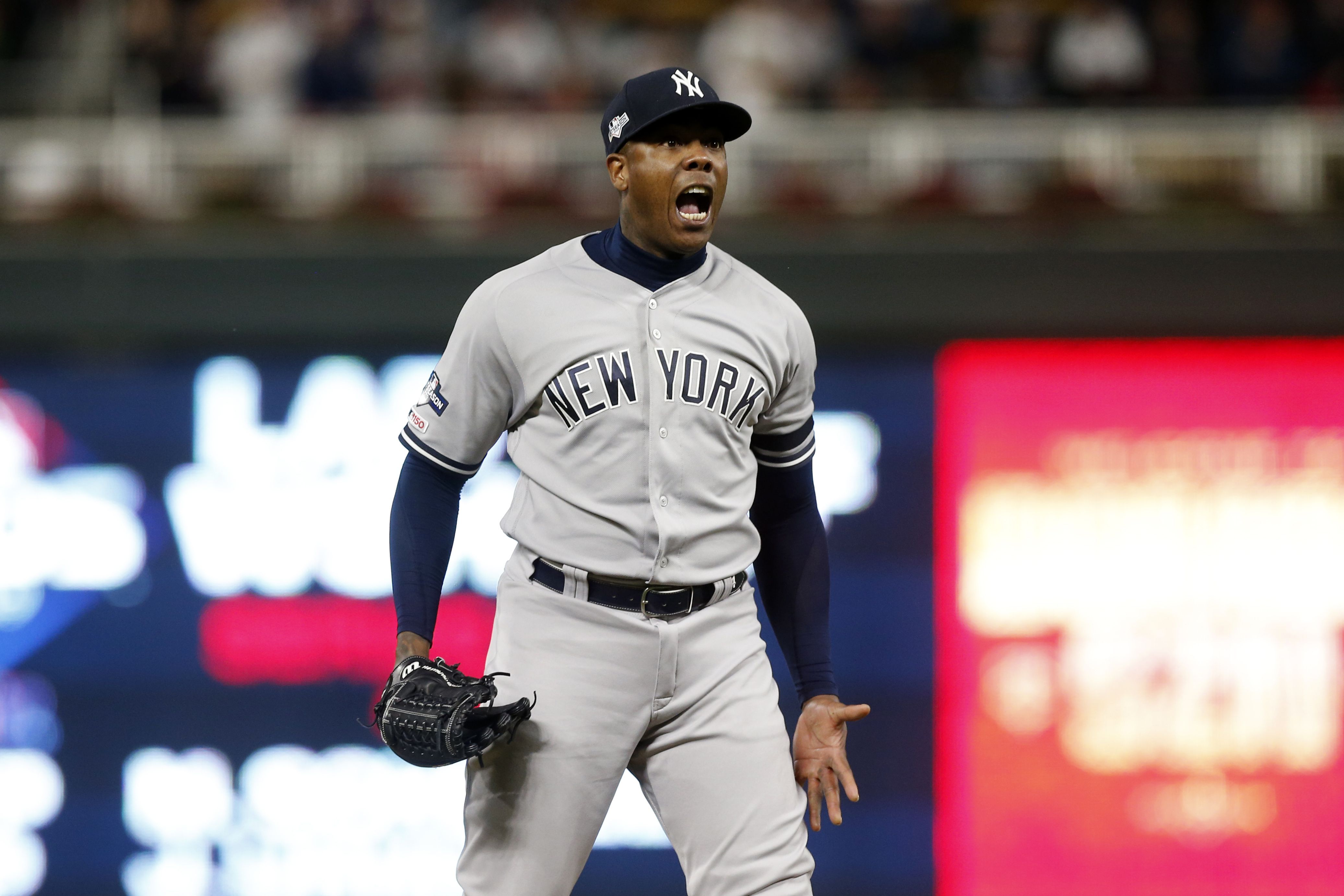 Yankee closer Aroldis Chapman placed on IL with elbow issue