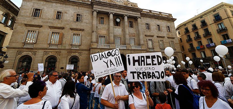 manifestacion-a-favor-de-dialogo-en-espana