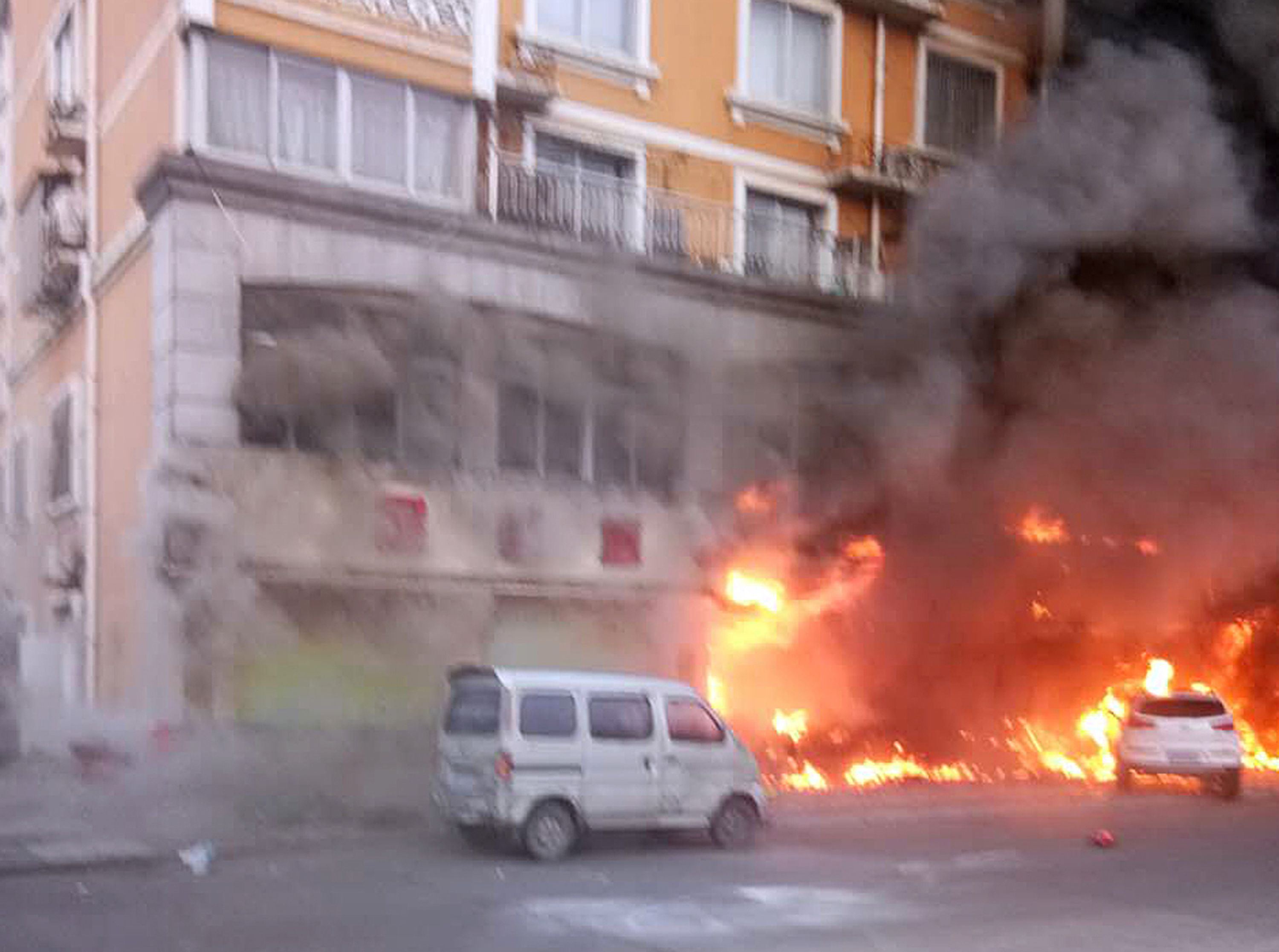 Incendio China salón de masajes