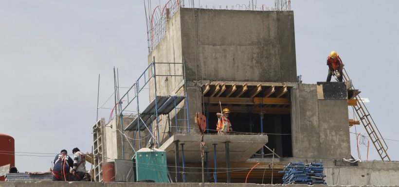 Camara Chilena de la Construccion da a conocer el informe de ventas inmobiliarias de Santiago.