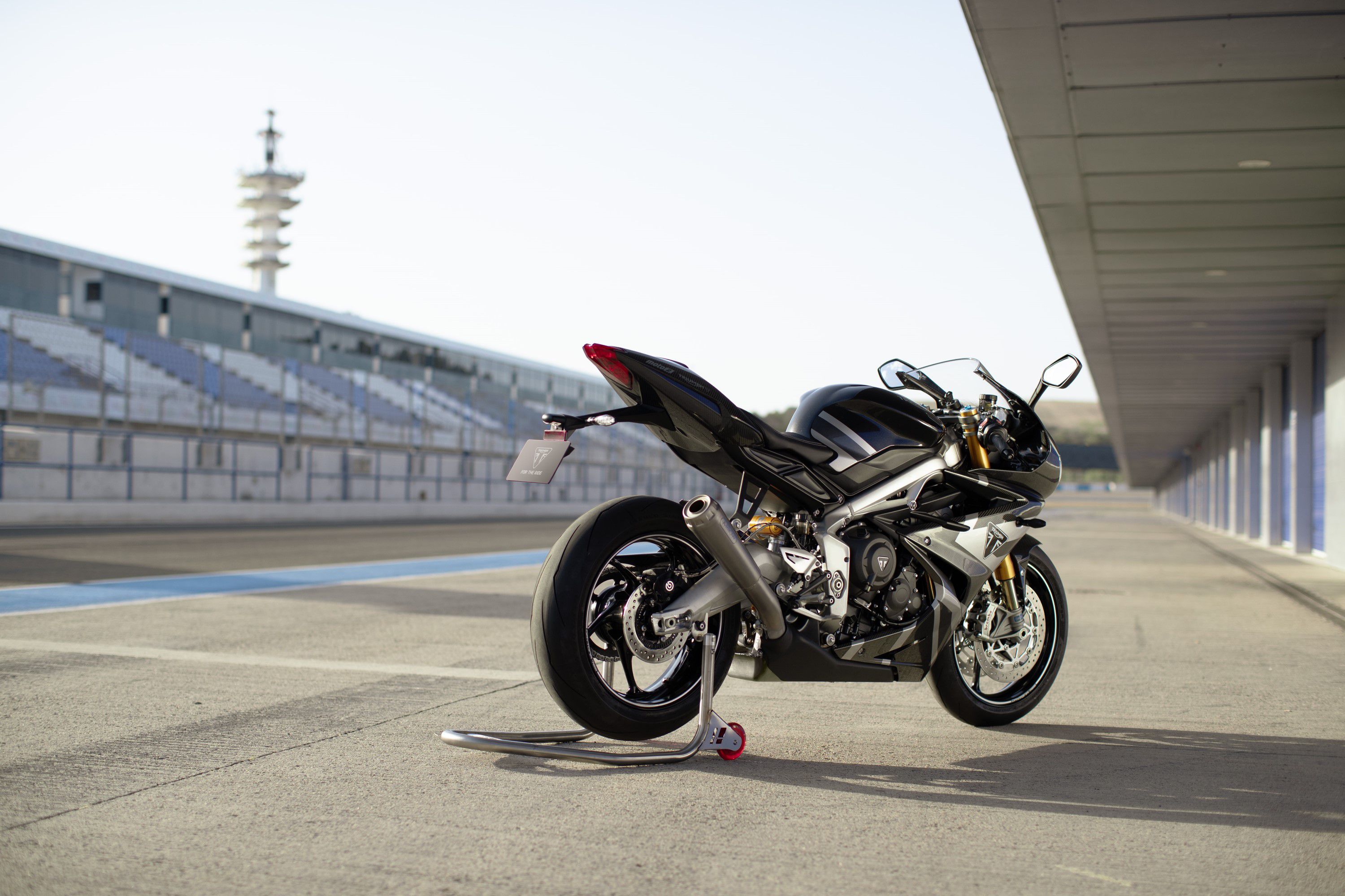 Triumph Daytona Moto2 765