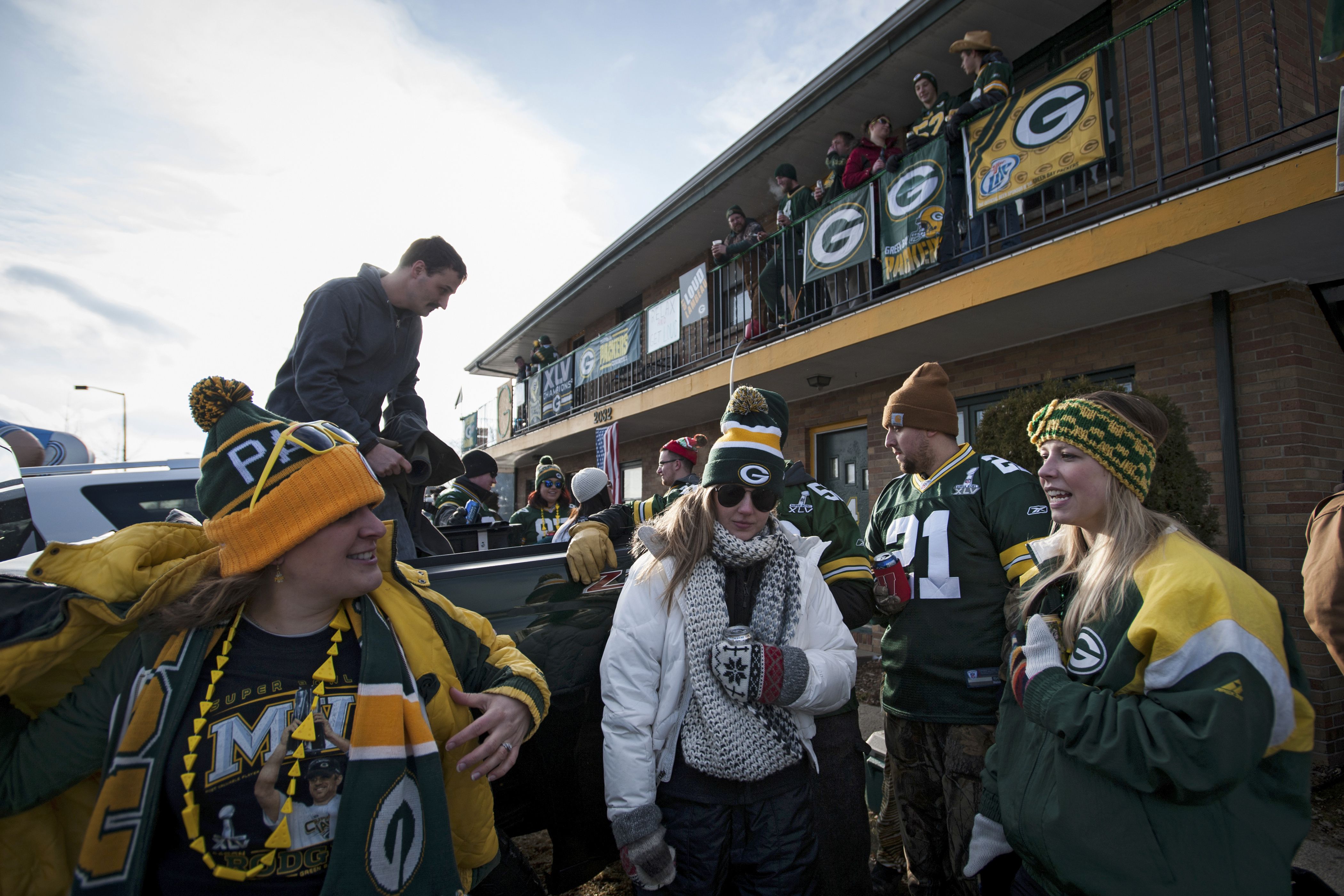 Champs!: Green Bay Packers Fans Drink More Beers Per Game Than Any NFL Team