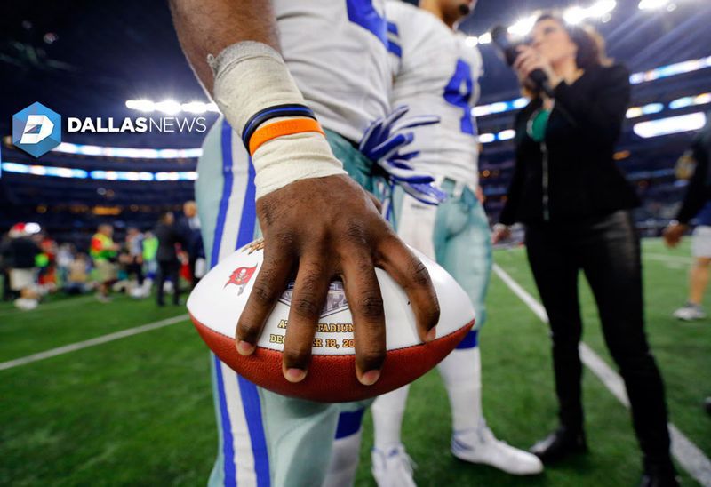 Cowboys RB Ezekiel Elliott on wearing cancer patient's bracelet all season:  'He feels like he's there with me'