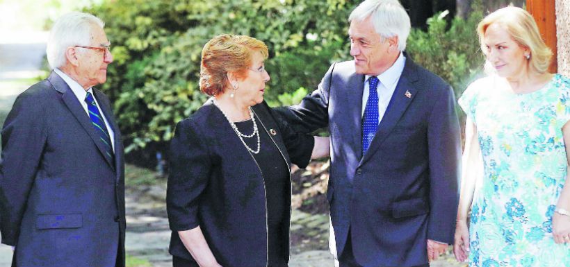 imagen-pinera-con-bachelet-50