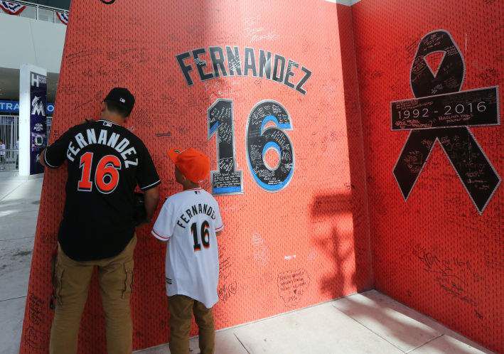 Shock, disbelief in Dodgers clubhouse after of Marlins ace Jose Fernandez –  Orange County Register