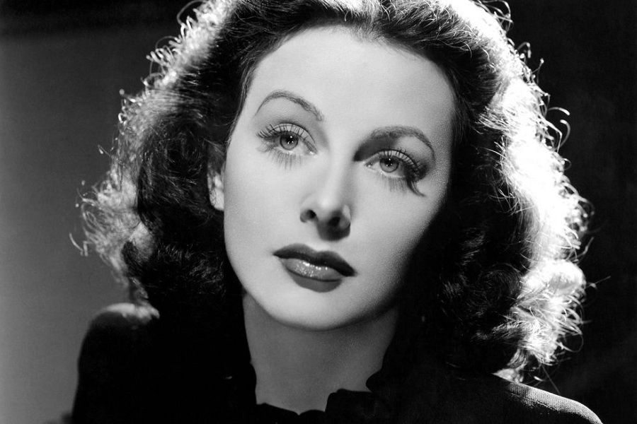 Hedy_Lamarr_in_The_Heavenly_Body_1944-980x642