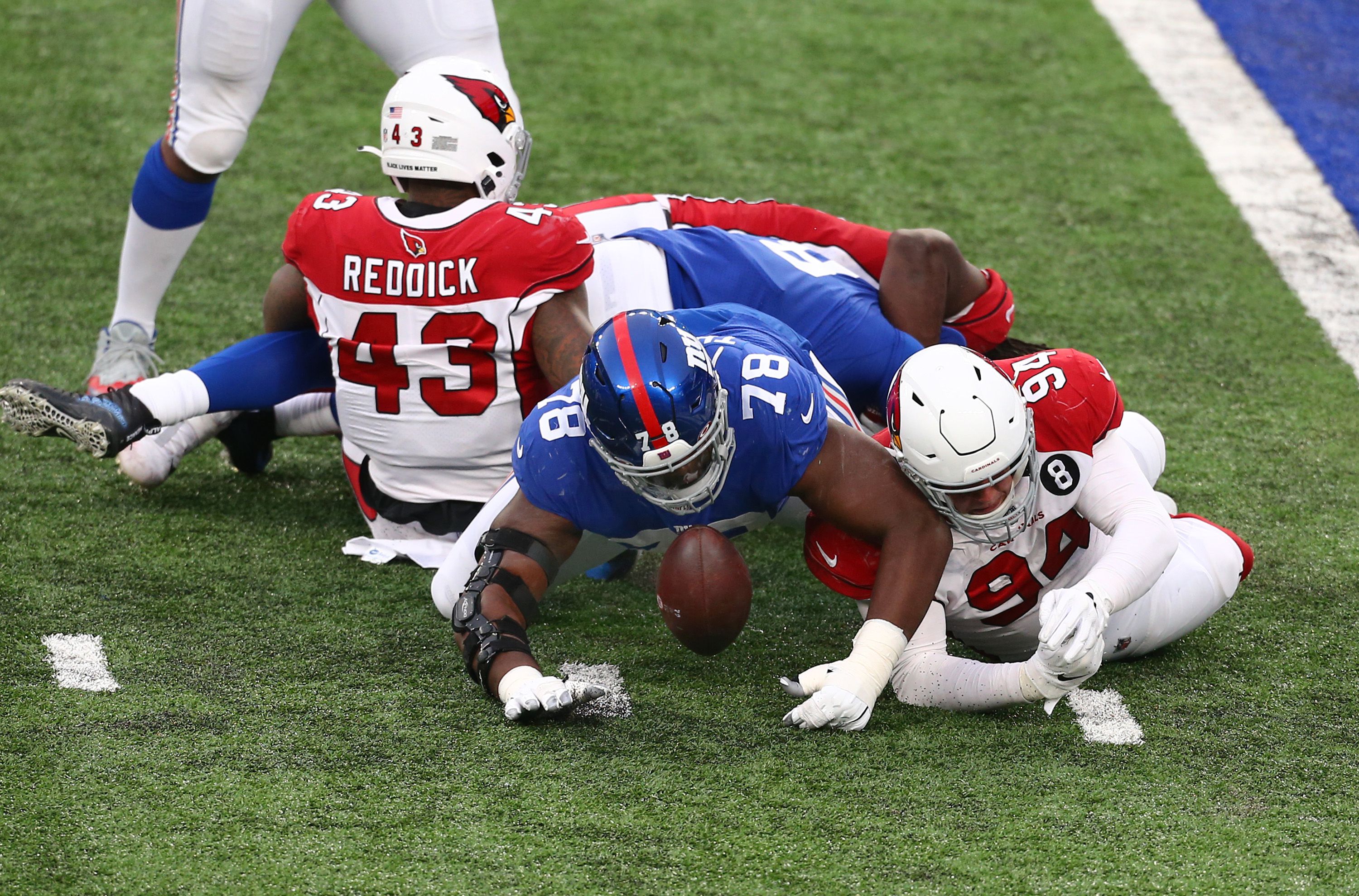 Front Office Sports on X: Today, the Arizona Cardinals opened their BetMGM  sportsbook — the first ever at an NFL Stadium.  / X