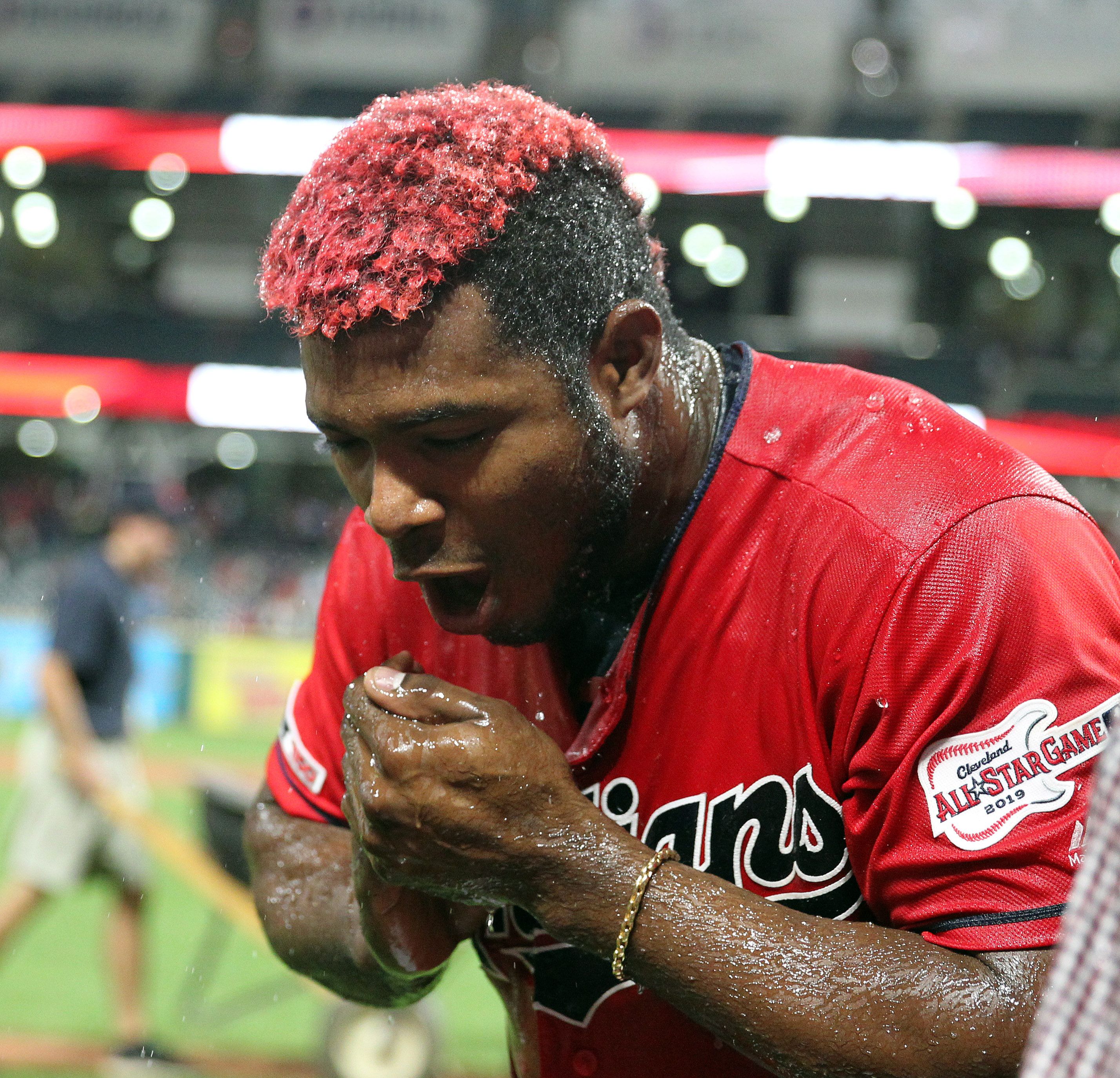 MLB Playoff Race 2019: Yasiel Puig walks it off for Cleveland