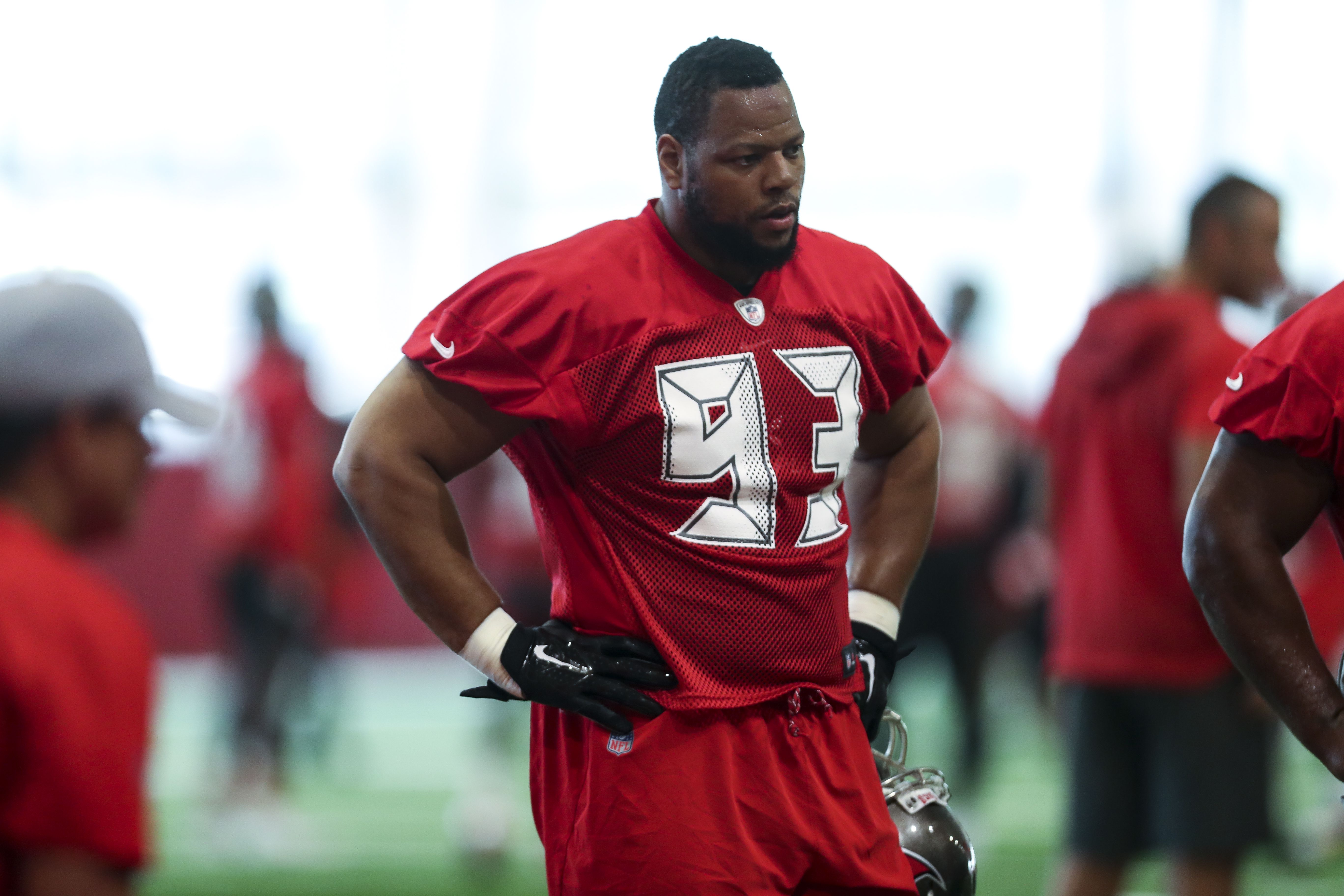 Bowles: Ndamukong Suh Brings 'Toughness and Attitude' to Bucs