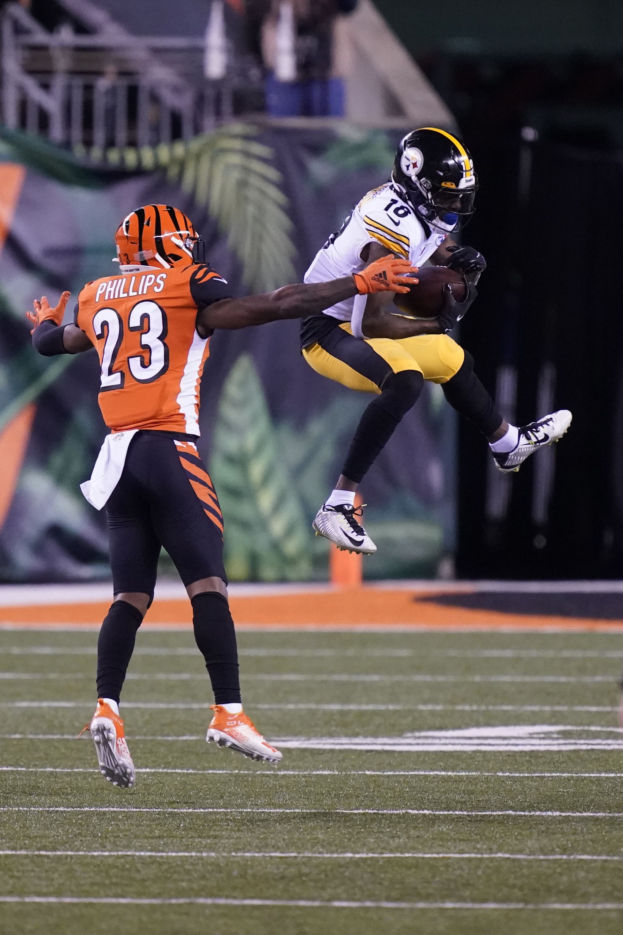 Bengals ride big first half to shocking win over Steelers - The