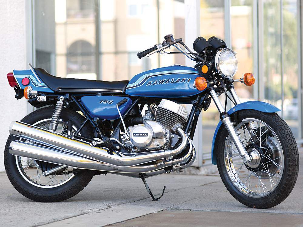 CLASSIC TWO-STROKE MOTORCYCLES: 1972 Kawasaki's Mach IV H2 Triple | Motorcyclist