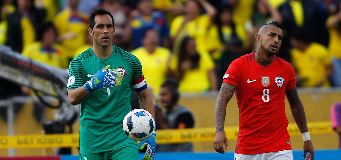 Claudio Bravo, Arturo Vidal