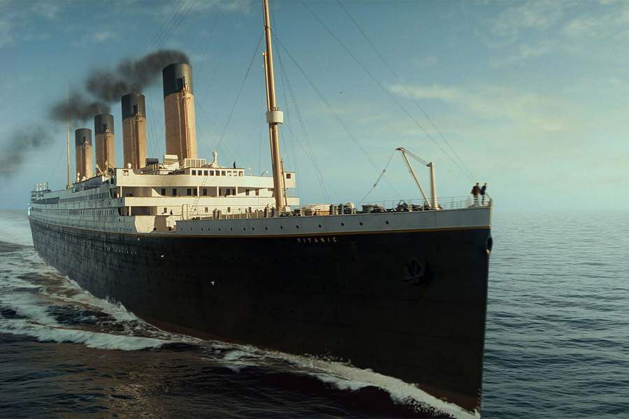 titanic-sailing-900x600