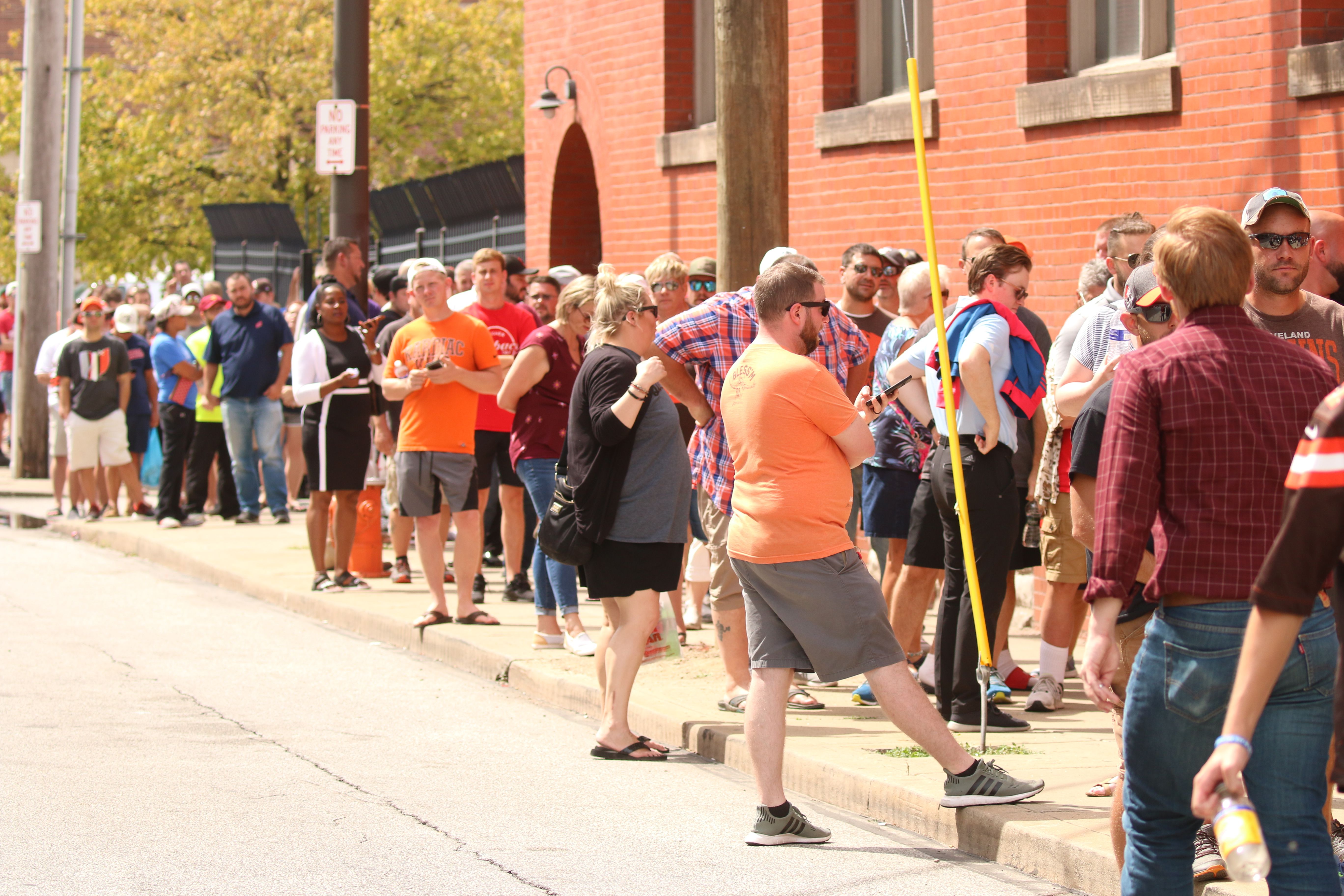 Bud Light Makes A Brilliant Marketing Bet With Cleveland Browns' 'Victory  Fridge'