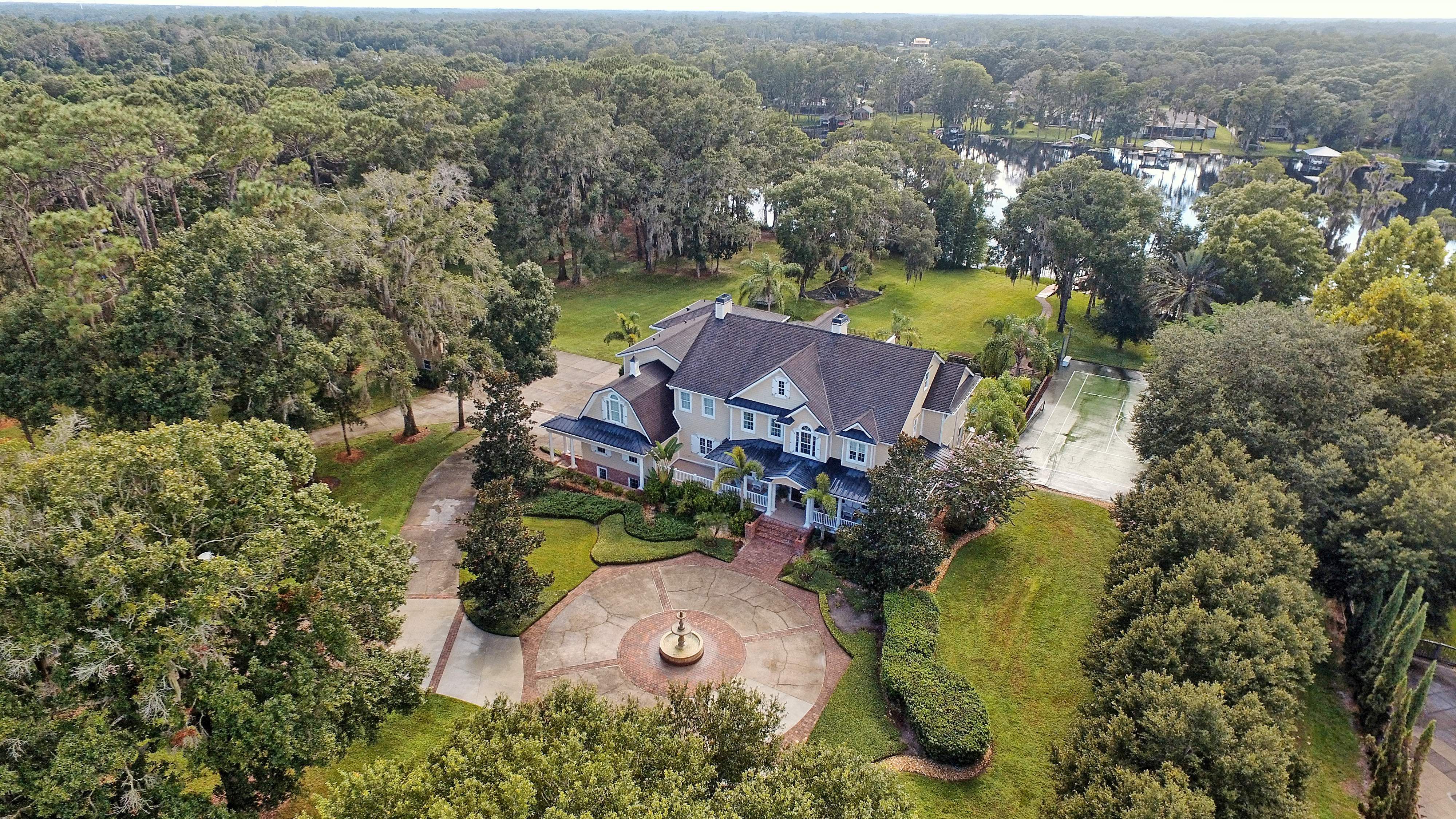 Vinny Testaverde Selling Florida Mansion With Controversial Past