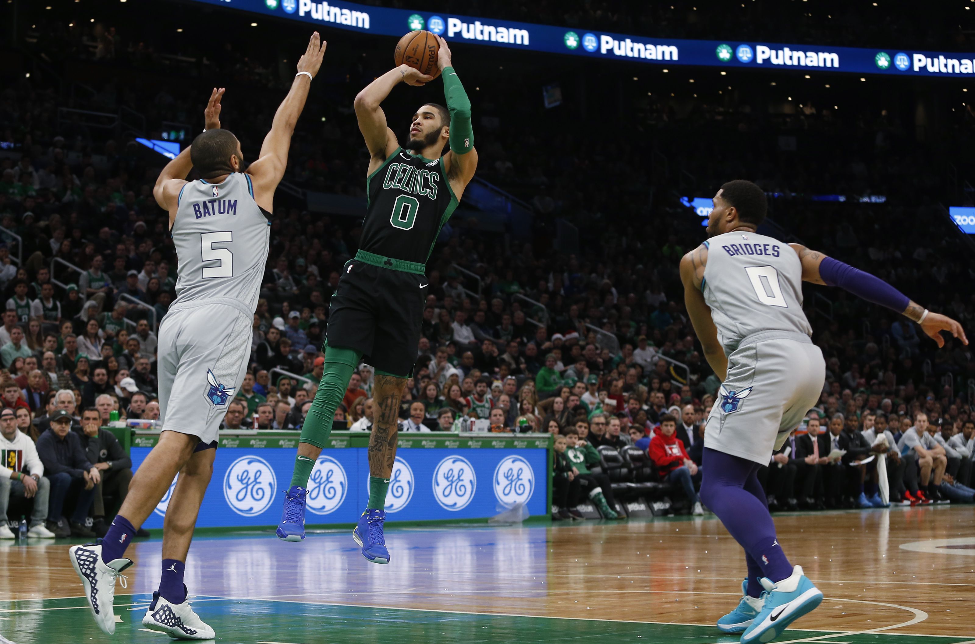 Jayson Tatum inspires campers, disses Hornets at Nike basketball camp