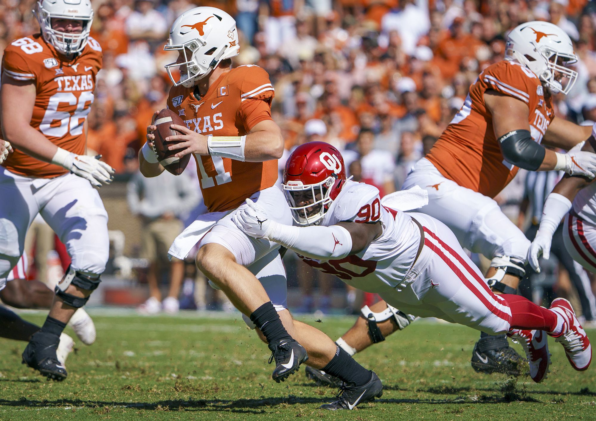 College football odds, picks, predictions for Week 6: Texas-OU, A&M-Alabama