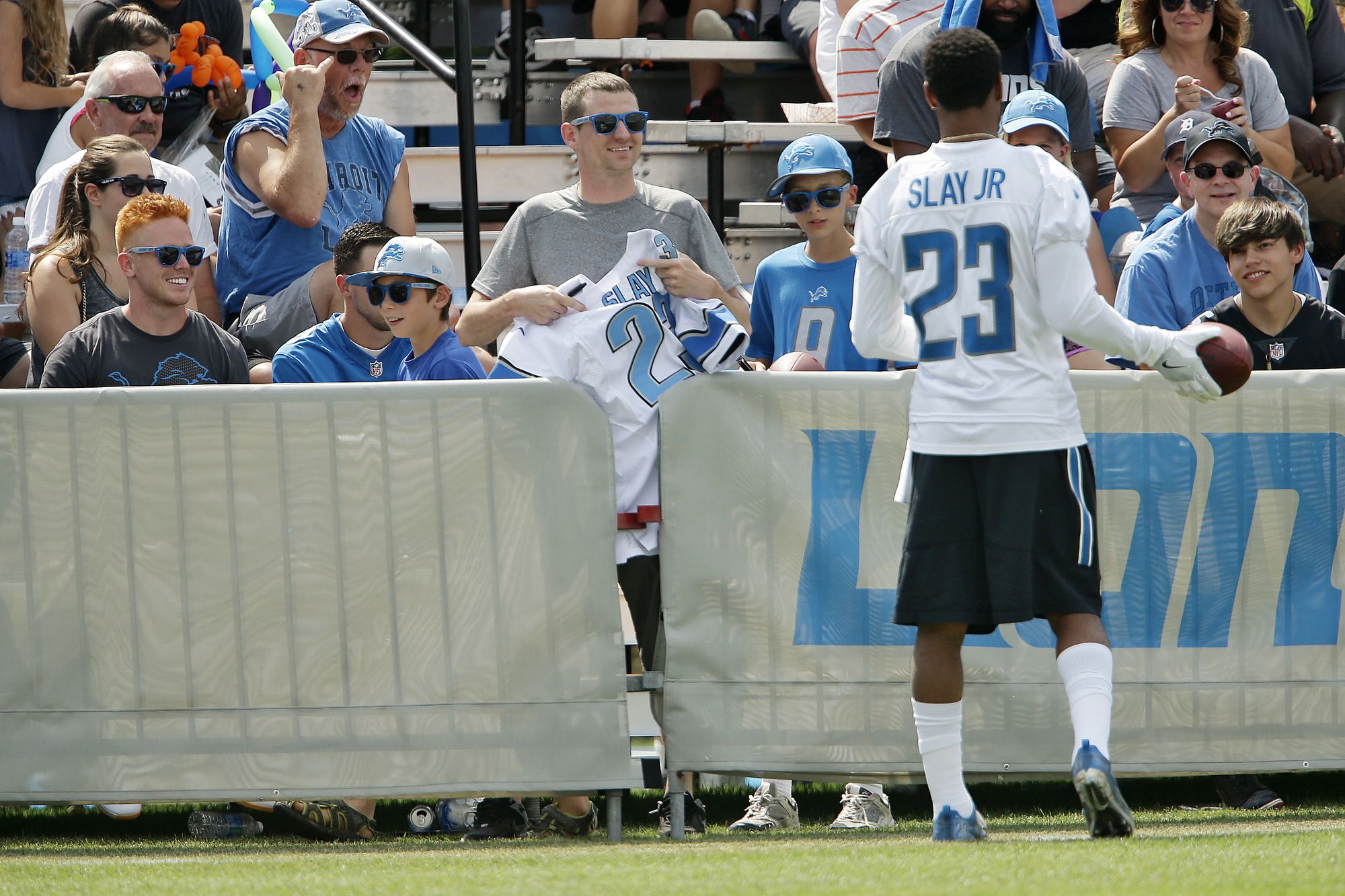 Philadelphia Eagles on X: Reports: #Eagles have agreed to acquire CB  Darius Slay from the Detroit Lions in exchange for a third-round pick and a  fifth-round pick in the 2020 draft.  /