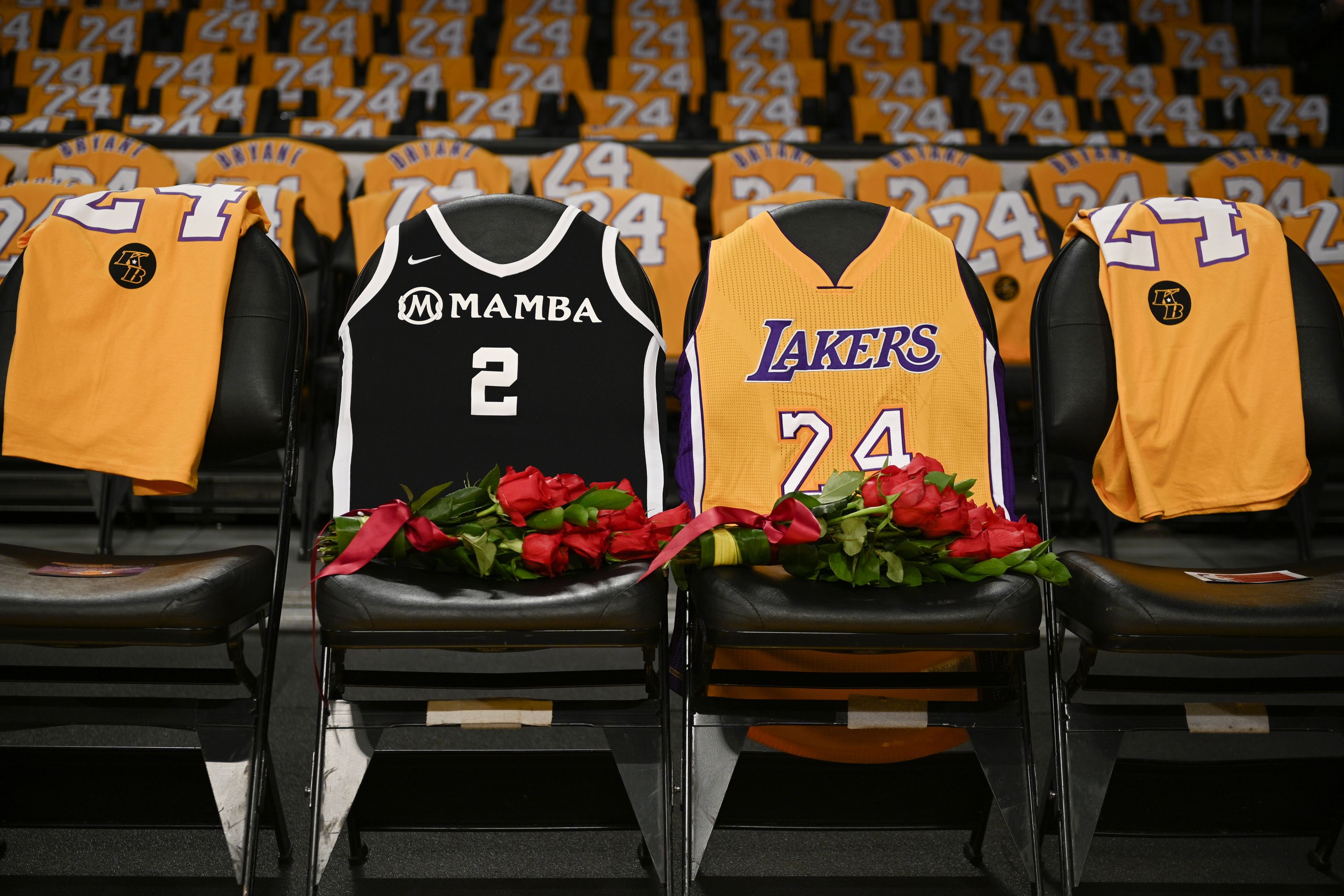 Report: Lakers to wear Black Mamba jersey if they advance to Semi Finals