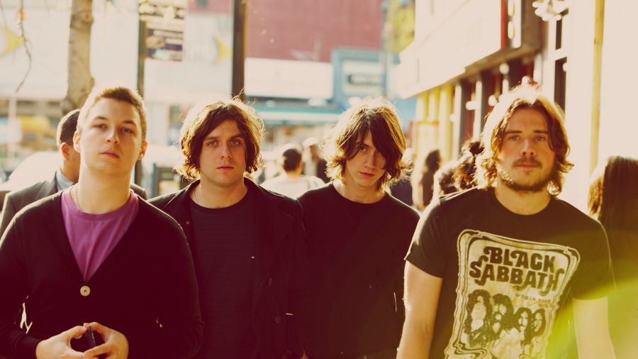 ARCTIC MONKEYS – HUMBUG – Tercer Ojo