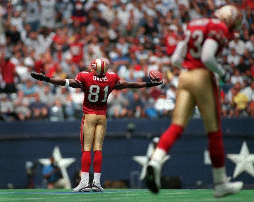 Terrell Owens Celebrates on Dallas Star 