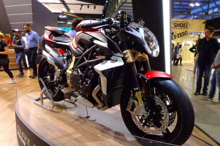 5.-MV-Agusta-Brutale-1000-Serie-Oro-900x600.jpg