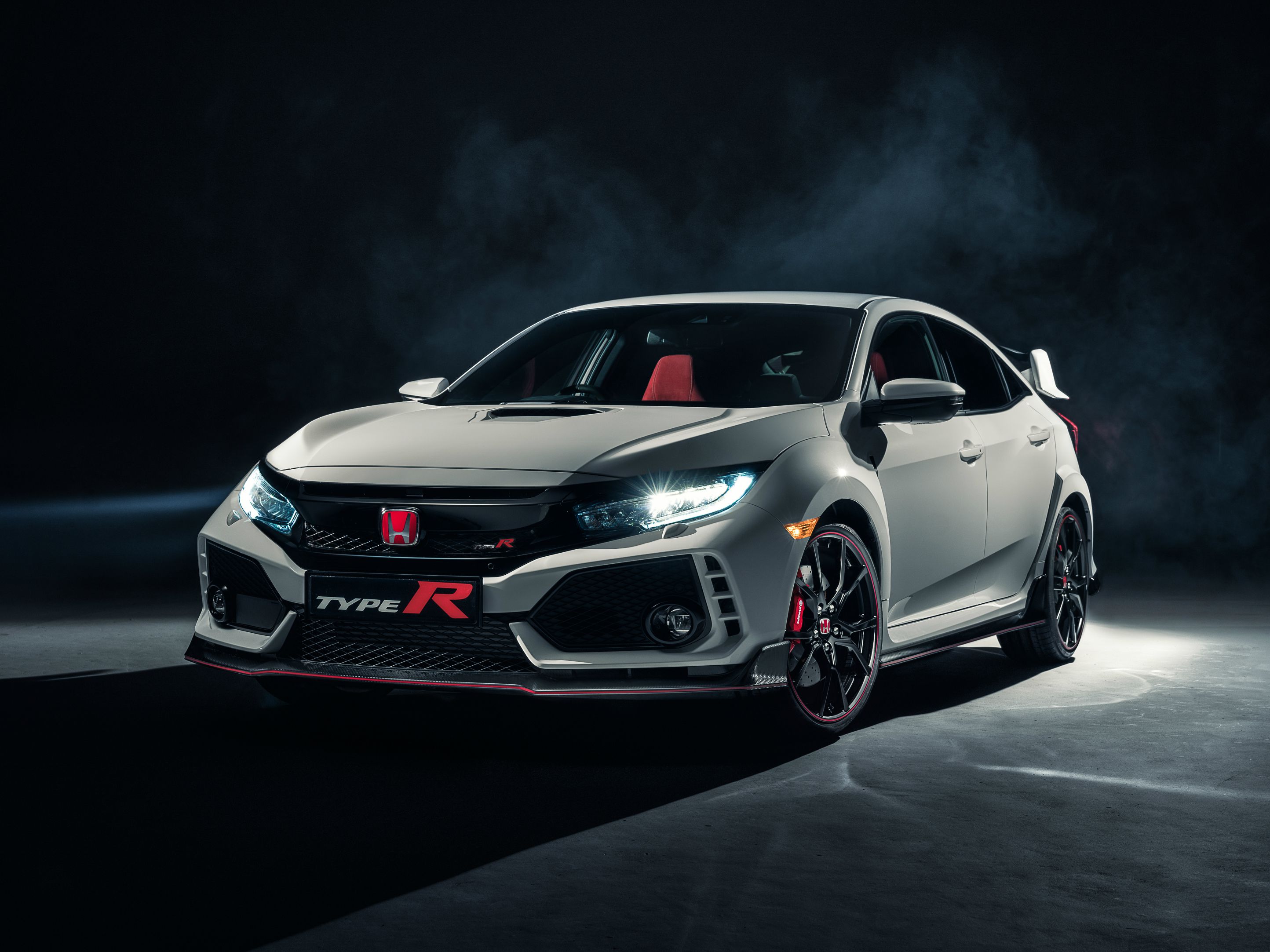 afvisning bitter Kompleks First Look: Honda is back in (red and) black in Geneva with the 306  horsepower 2017 Civic Type R – New York Daily News