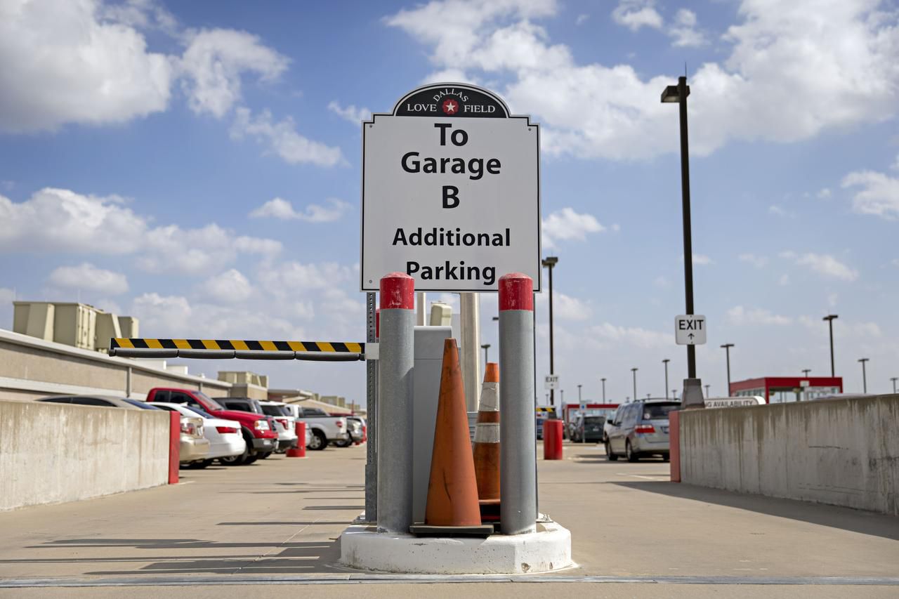 Parking lots open early for Cowboys' Thanksgiving game against