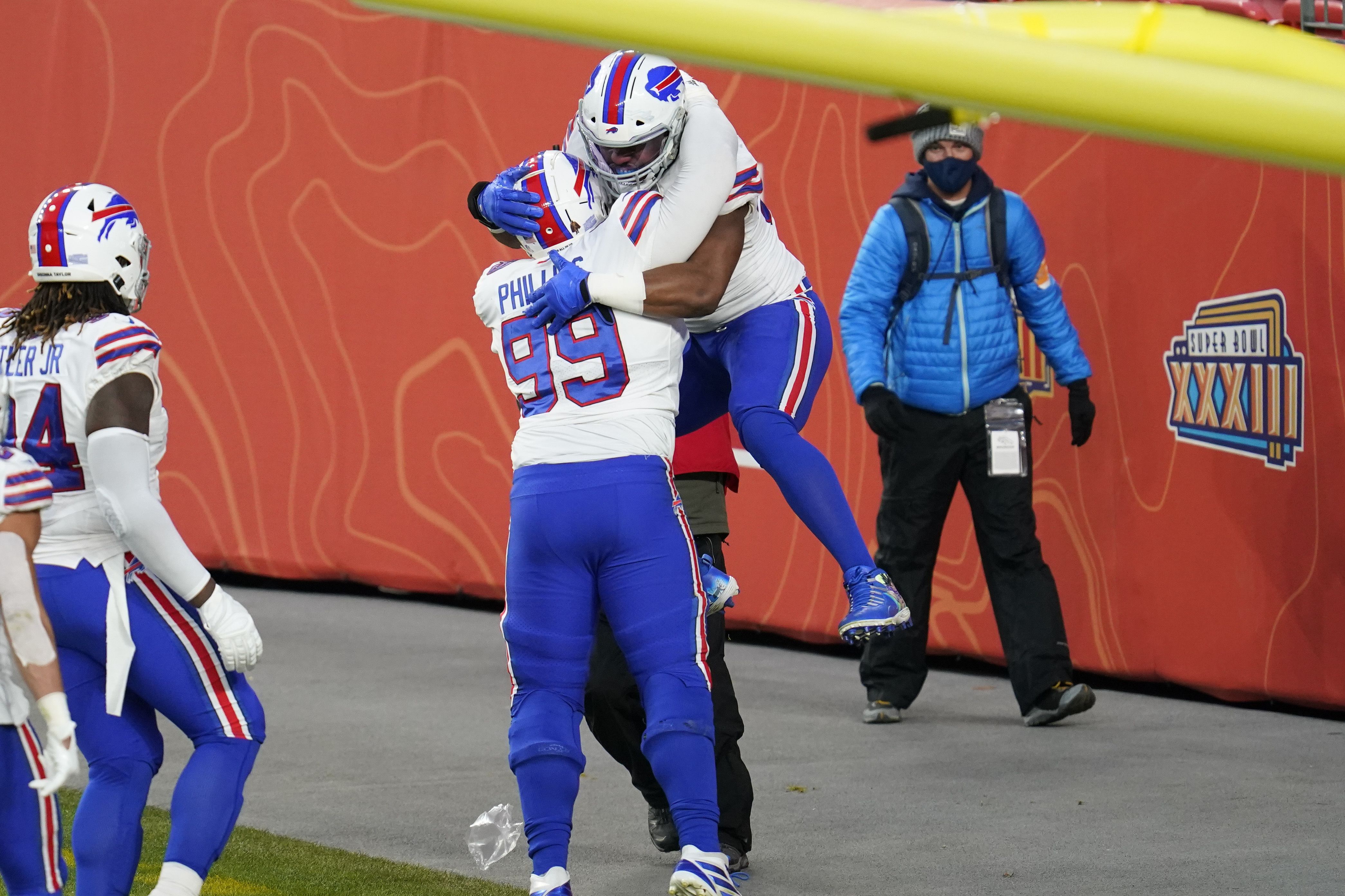 Buffalo Bills beat Denver Broncos 48-19 for first AFC East crown