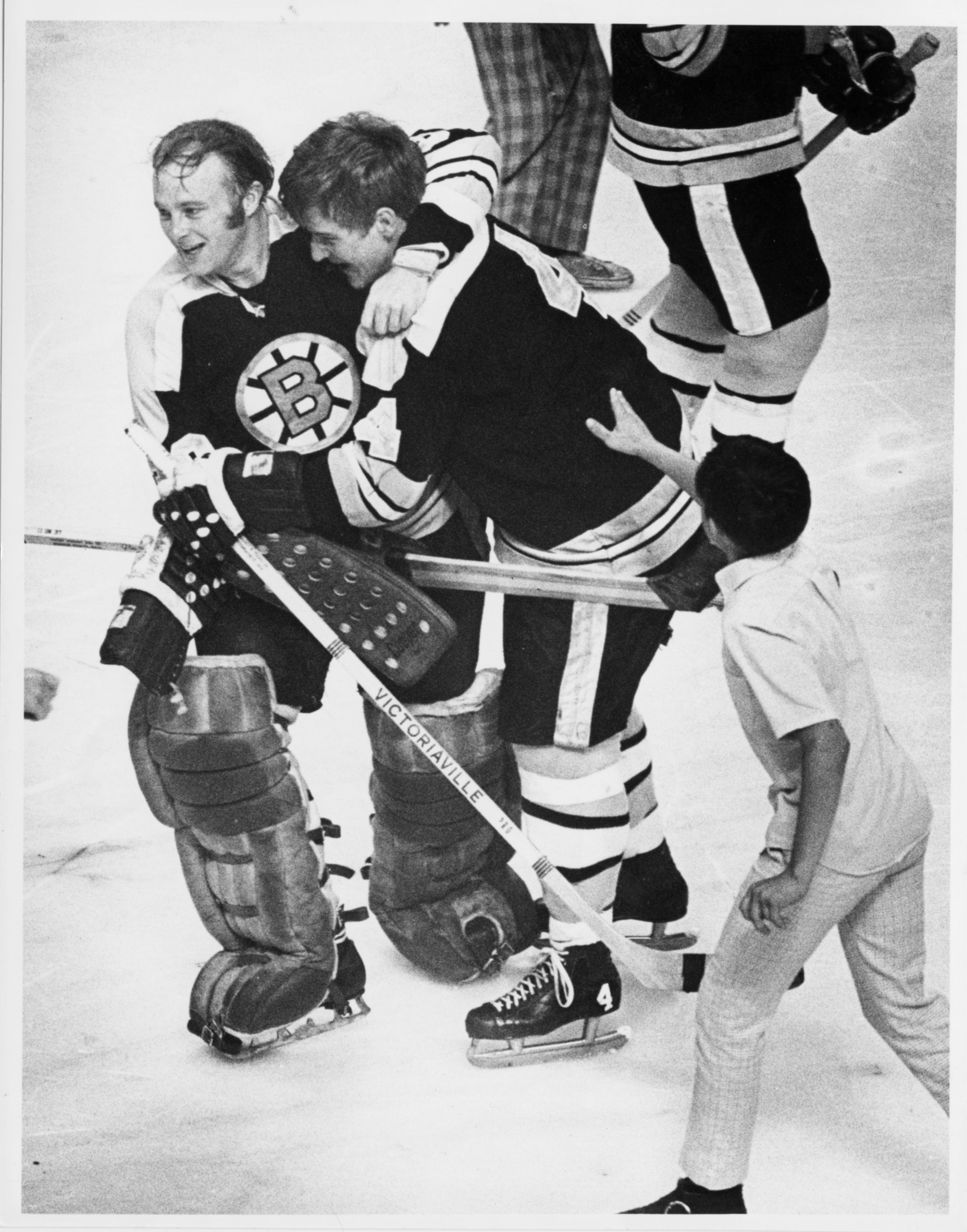 When Bruins legend Derek Sandersons' dad ordered him to fight Bobby Orr in  juniors