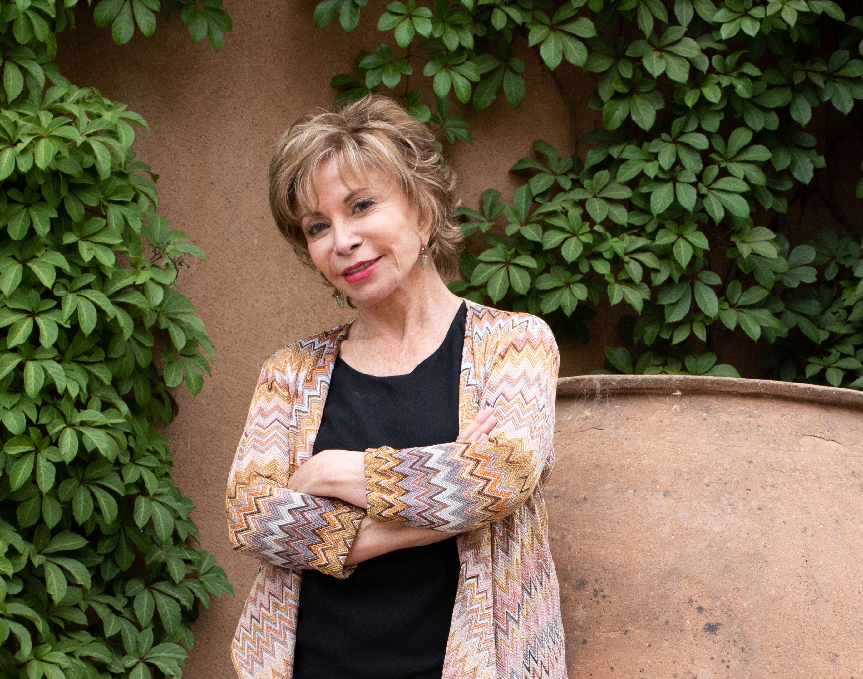 isabel allende writing style