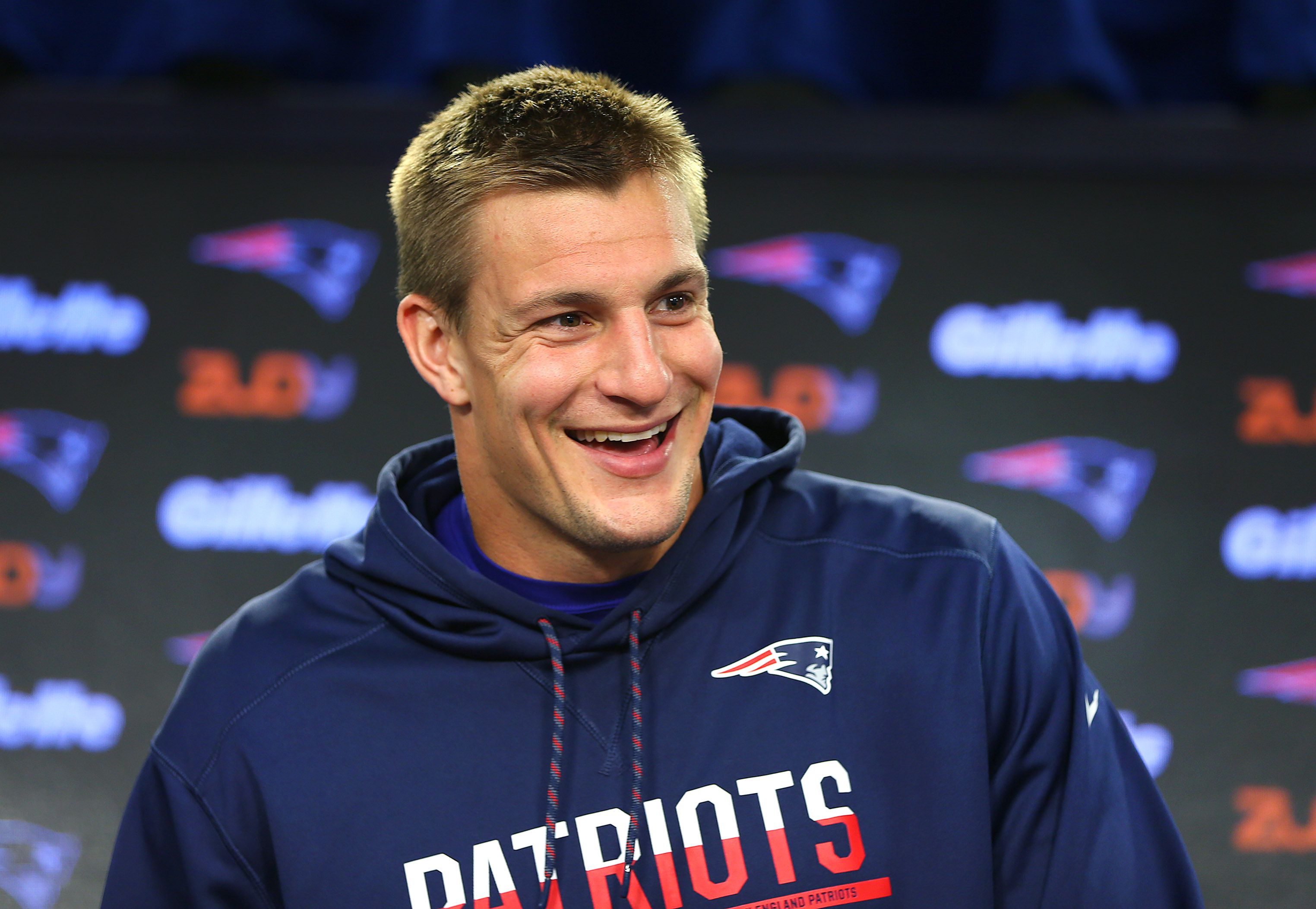 Coach coop wwe rob gronkowskI gronk coach coop sporting gronk