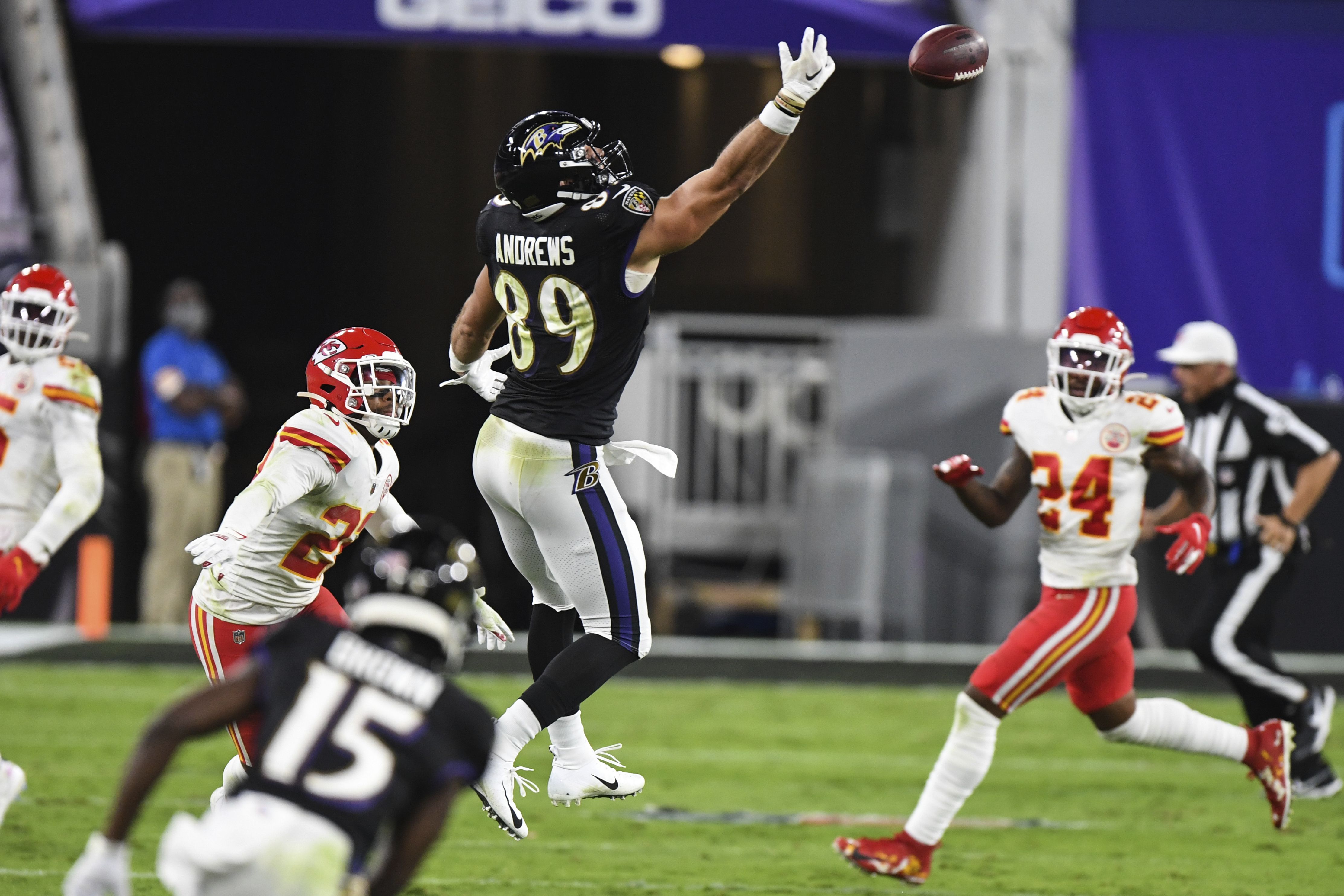 Mark Andrews One-Handed Catch Sets Up Ravens TD 