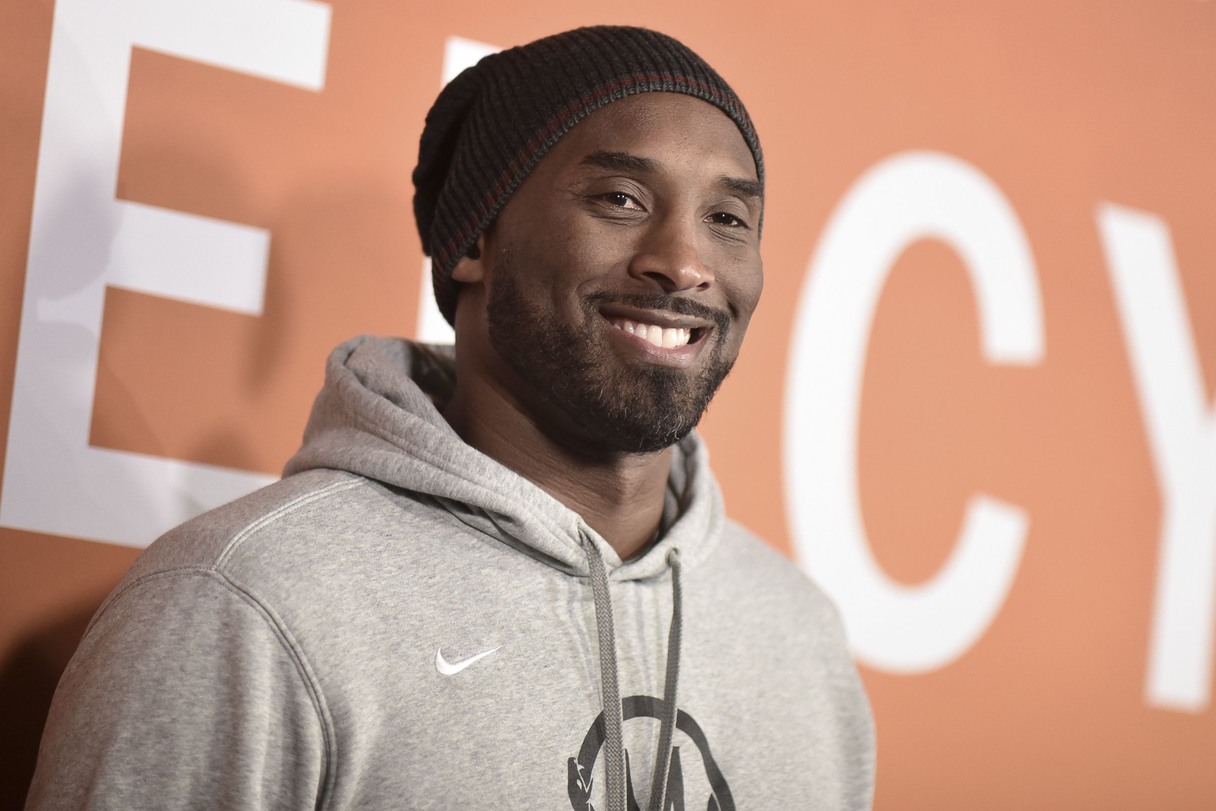Kobe Bryant dies in helicopter crash: NFL world — including Giants' Saquon  Barkley, Jets' Le'Veon Bell, Eagles' Carson Wentz — reacts to stunning news  