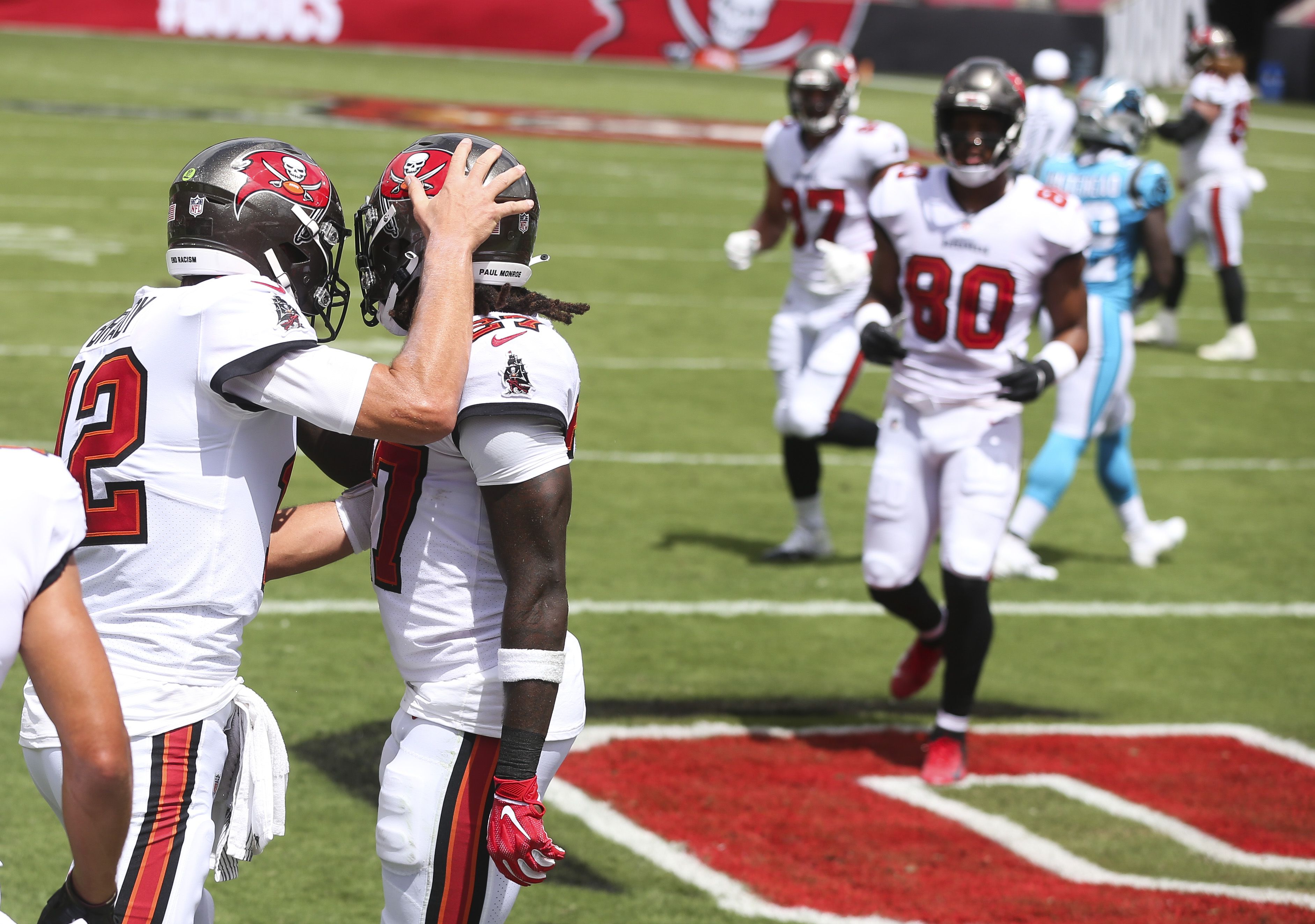 Bucs-Panthers live updates: Tampa Bay wins home opener, 31-17