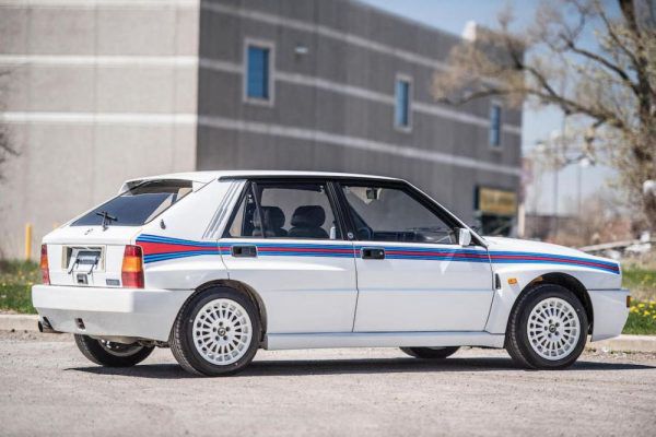 Subasta-Lancia-Delta-Integrale-HF-EVO-I-1992-4-600x400.jpg