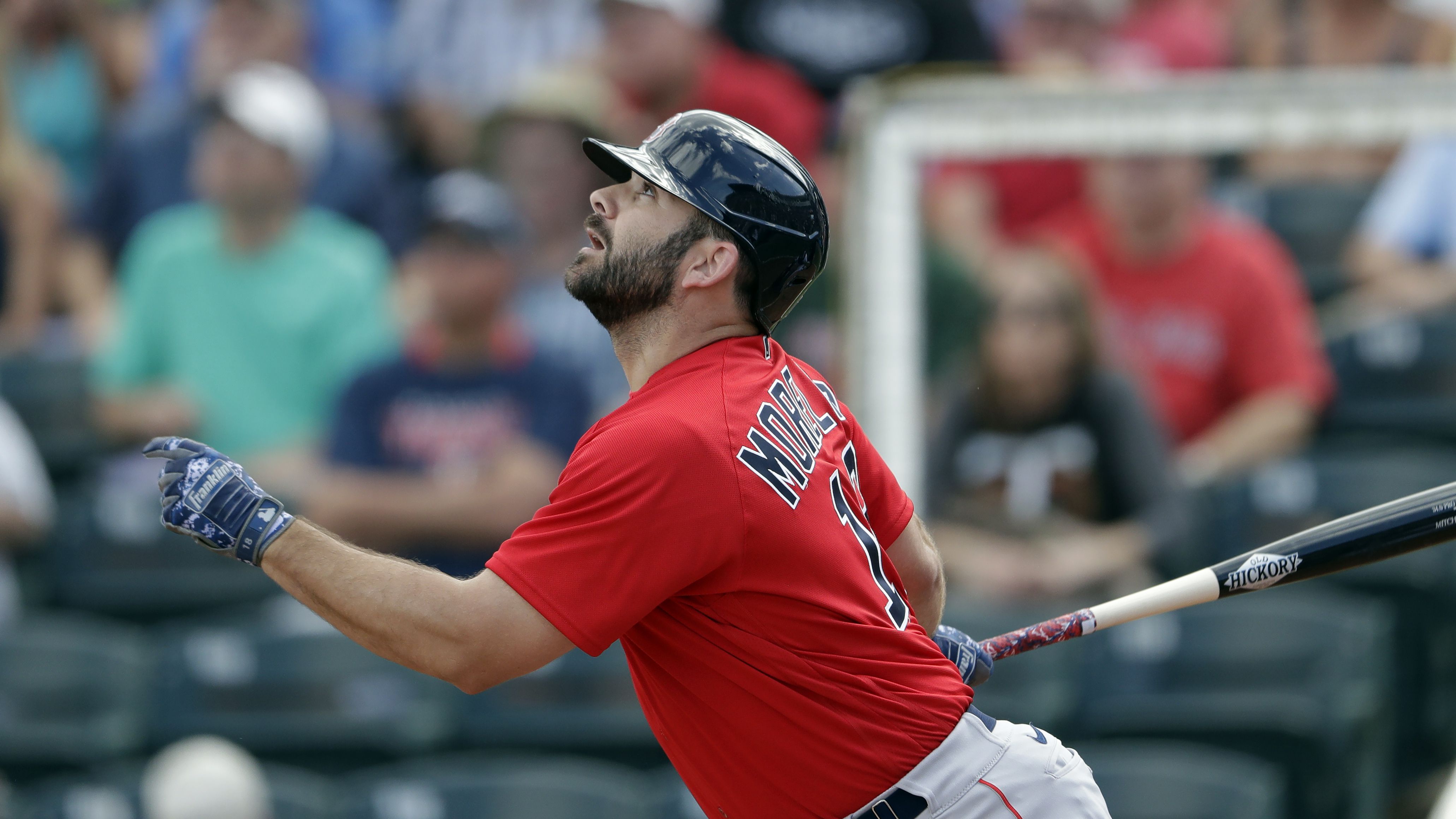 Boston Red Sox sign free agent first baseman Mitch Moreland