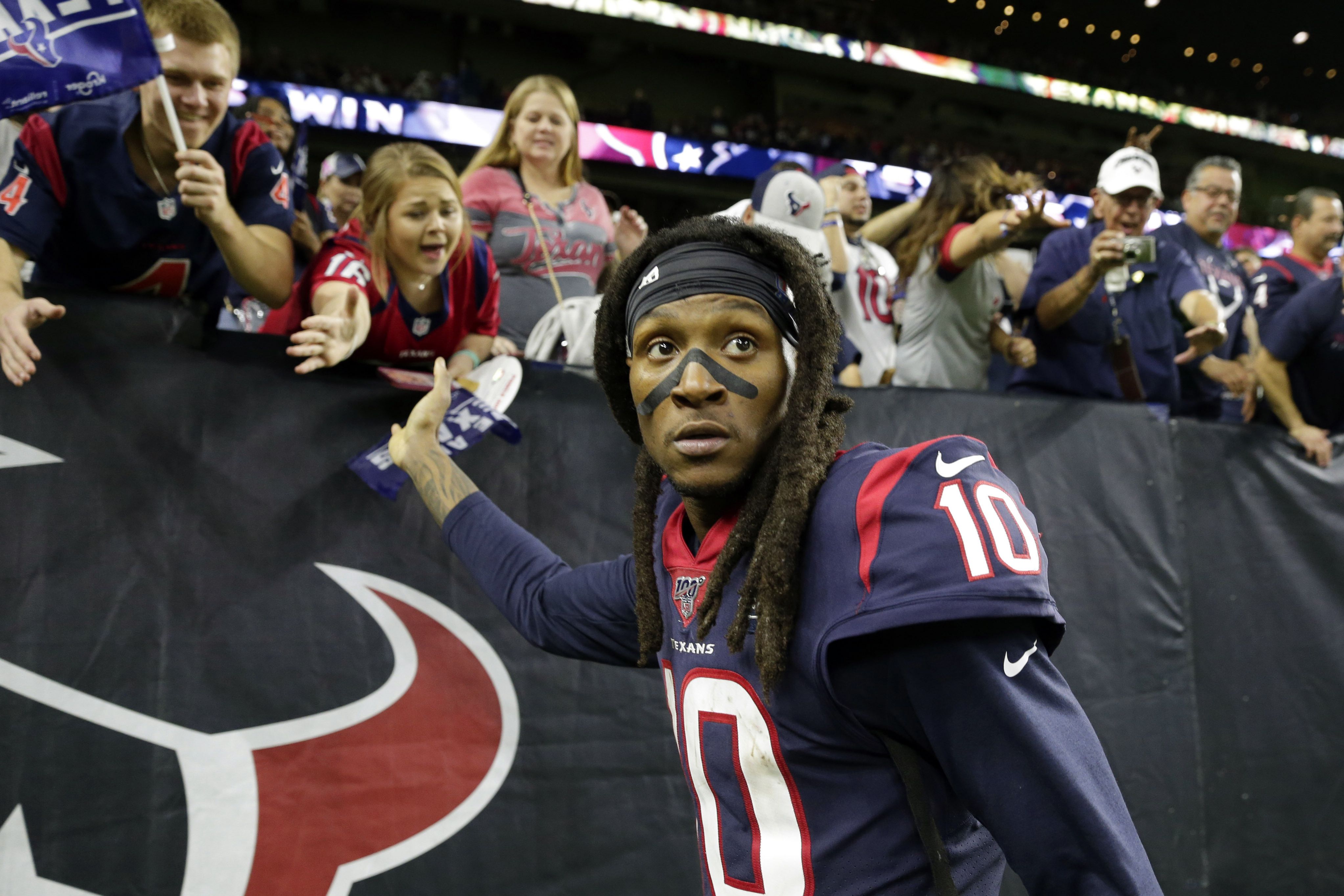 It 'wasn't hard' for DeAndre Hopkins to pick Titans over Patriots (report)  