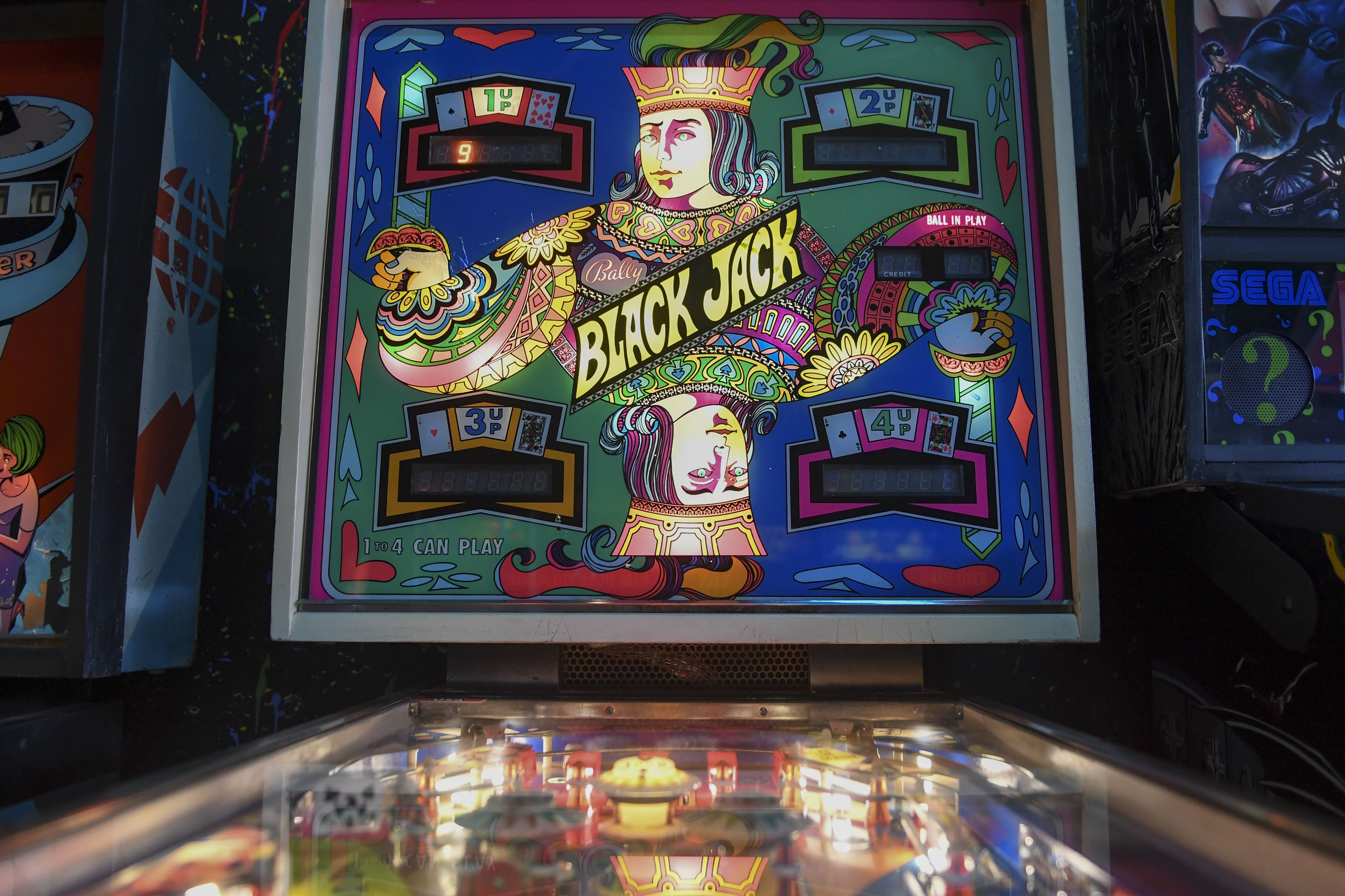 black jack pinball machine