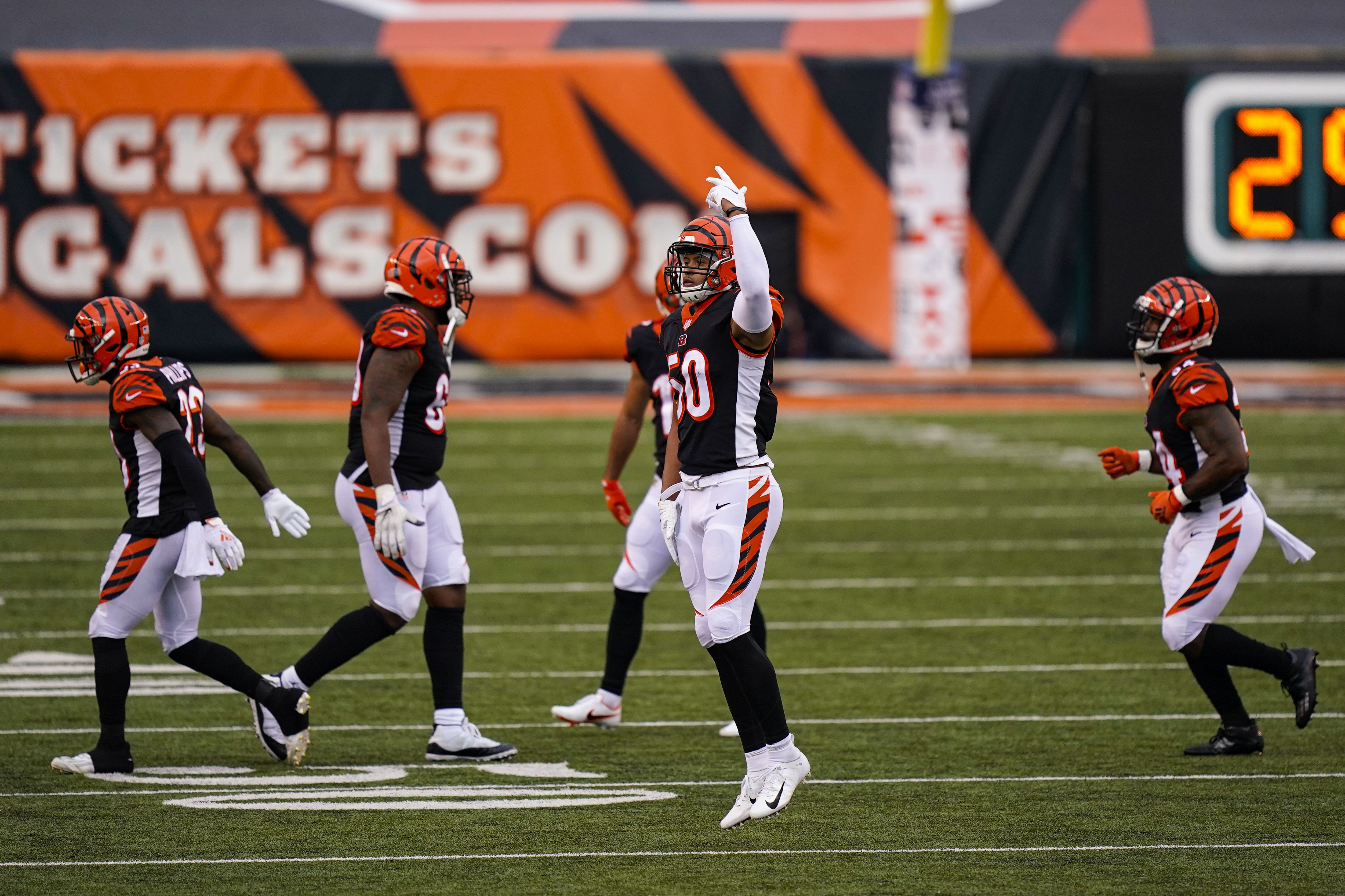 Tyler Boyd evaluated for concussion after catch vs. Baltimore