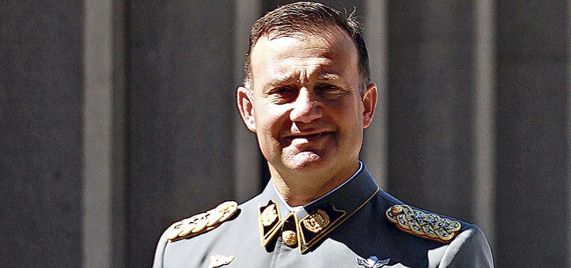 Cristián Guedelhoefer Erbetta  Coronel de Ejército y director de la Escuela Militar