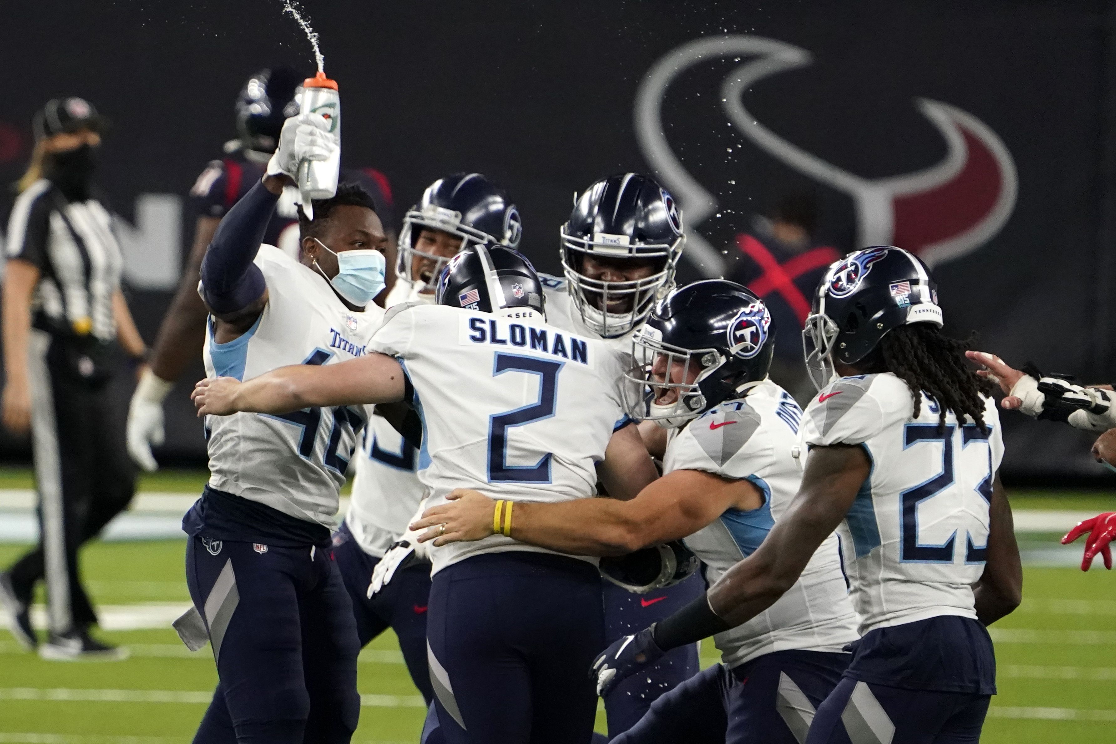 Titans Clinch AFC South with Victory Over Dolphins