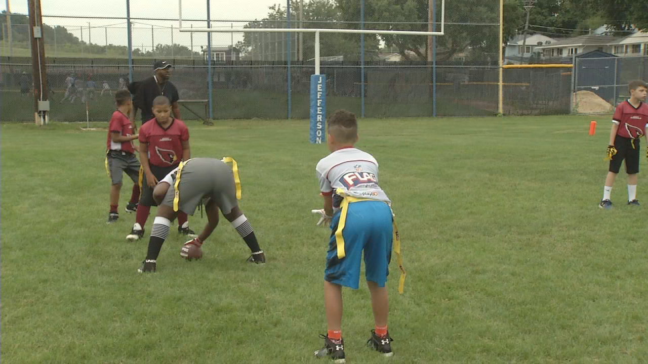 NFL Flag football league kicks off in Cedar Rapids